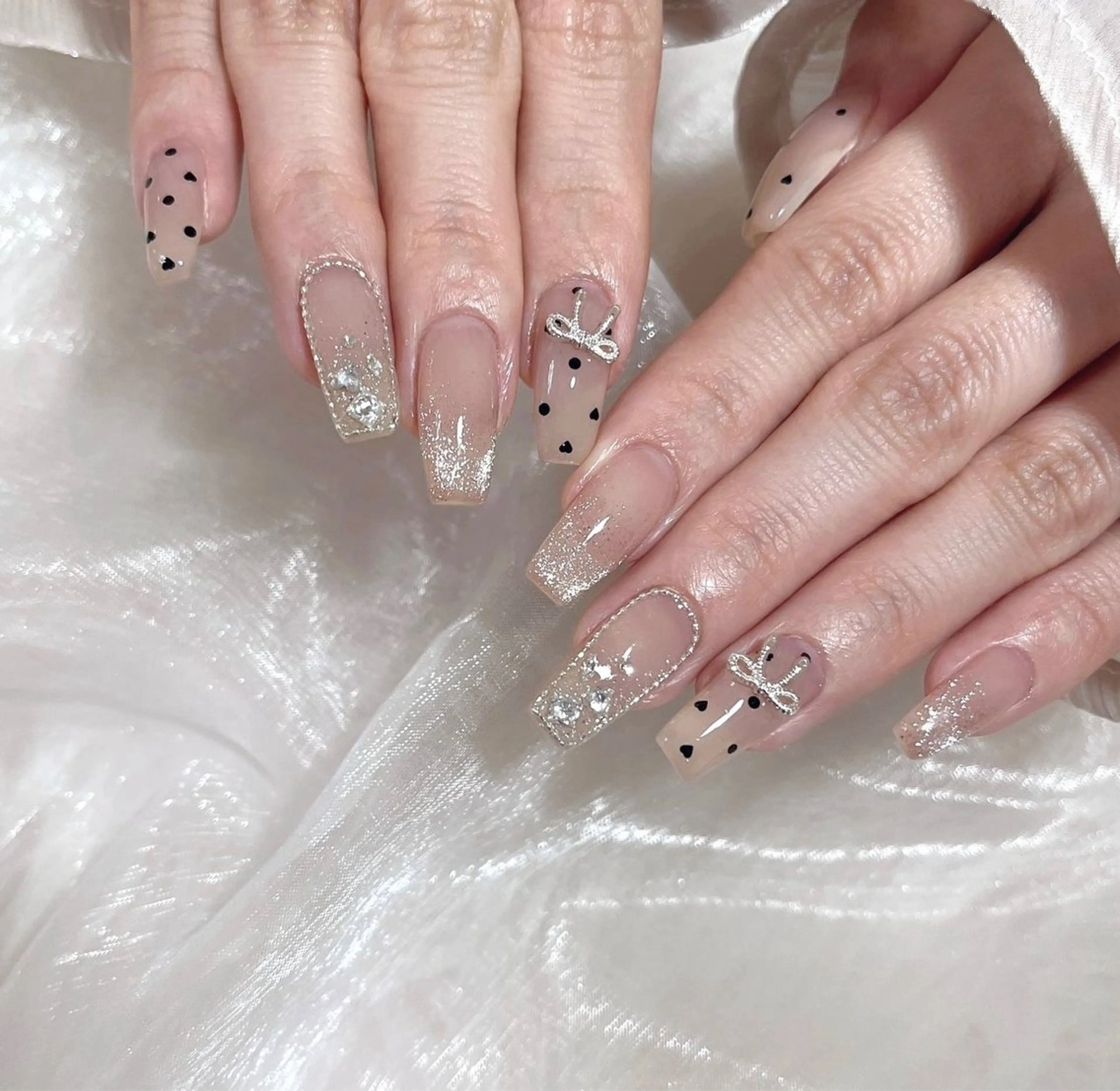 ネイル HIN NAILのネイルデザイン