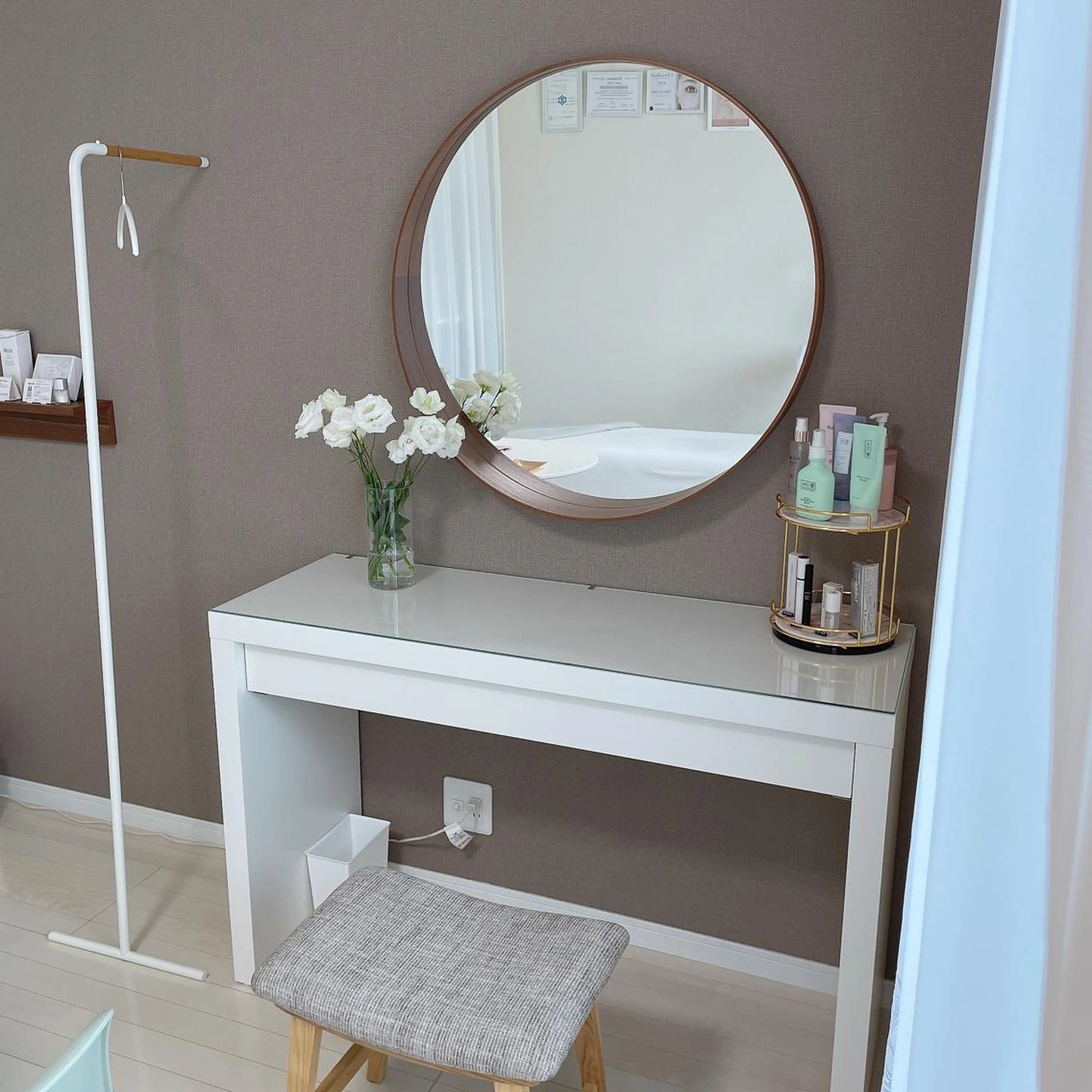 Eyelash salon MORE(モア)所属・安納 麻穂のエステ・リラクイメージ