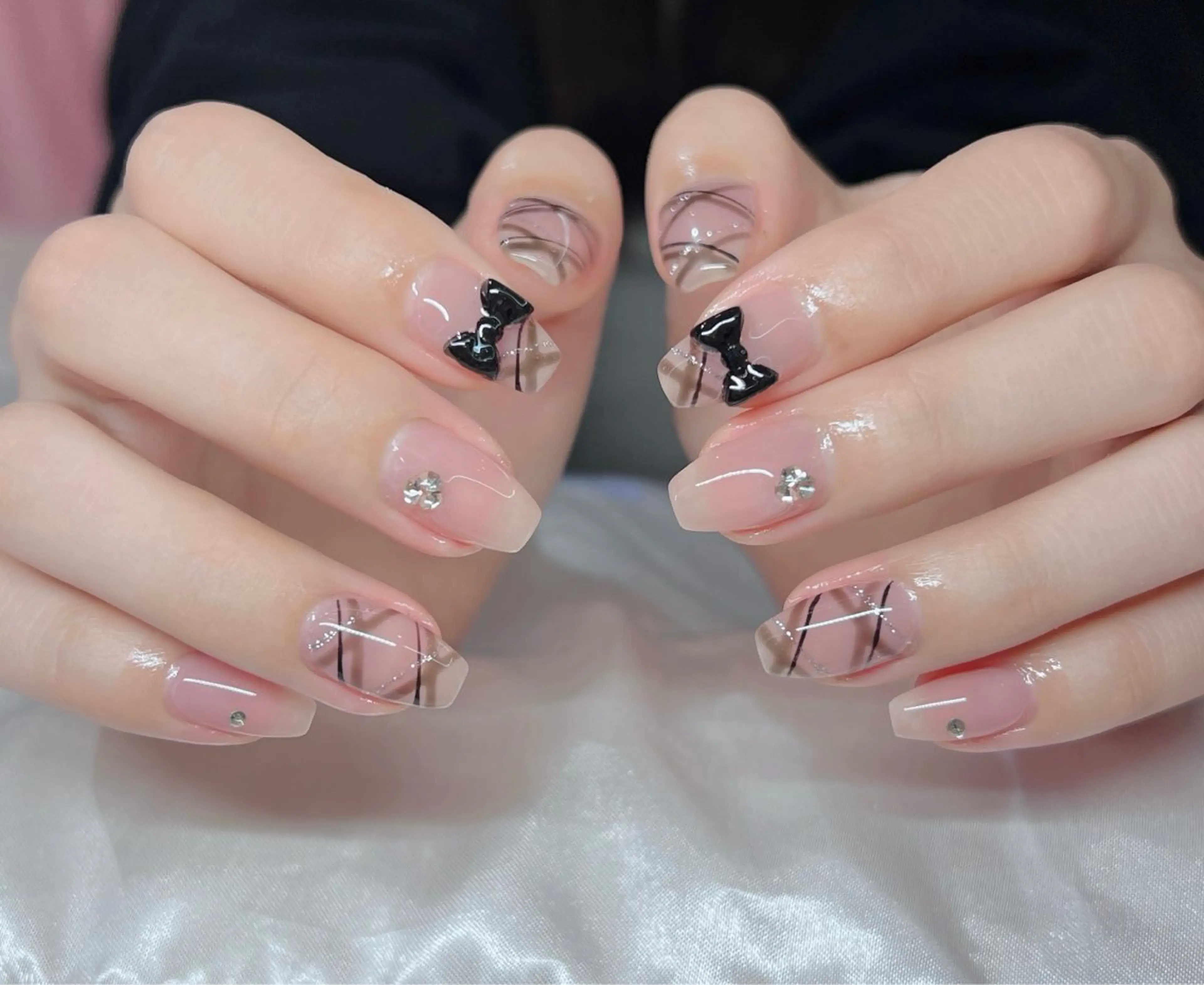 ネイル ハンドネイル 🎀PG🩵 ネイルサロンのネイルデザイン