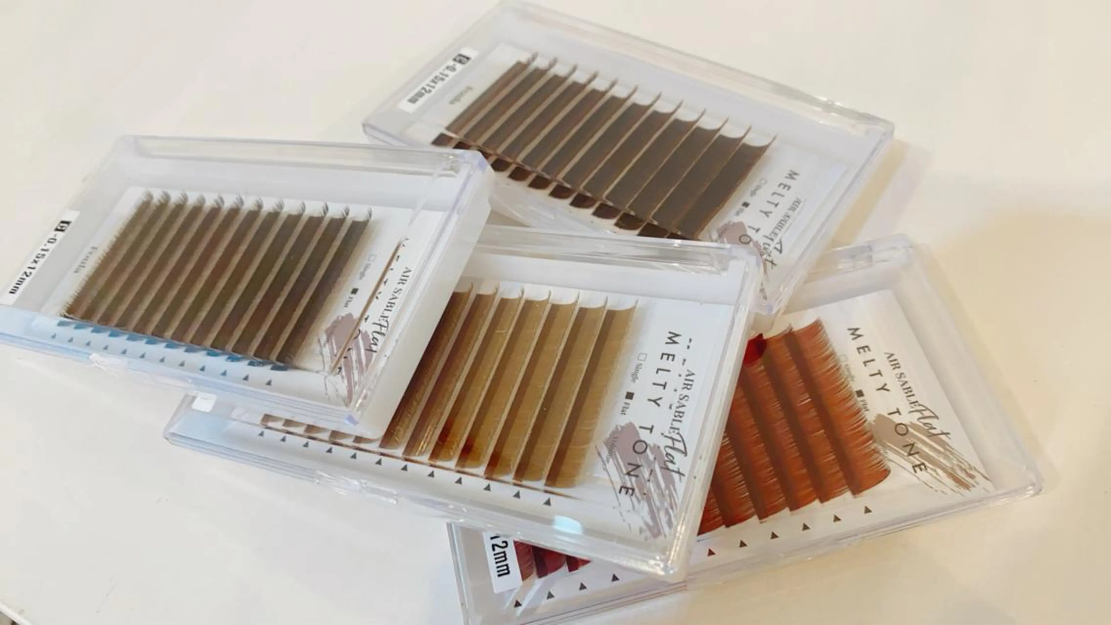 マツエク・マツパ カラーマツエク フラットラッシュ マツエク アニュ表参道💎 Aiのマツエク・マツパデザイン