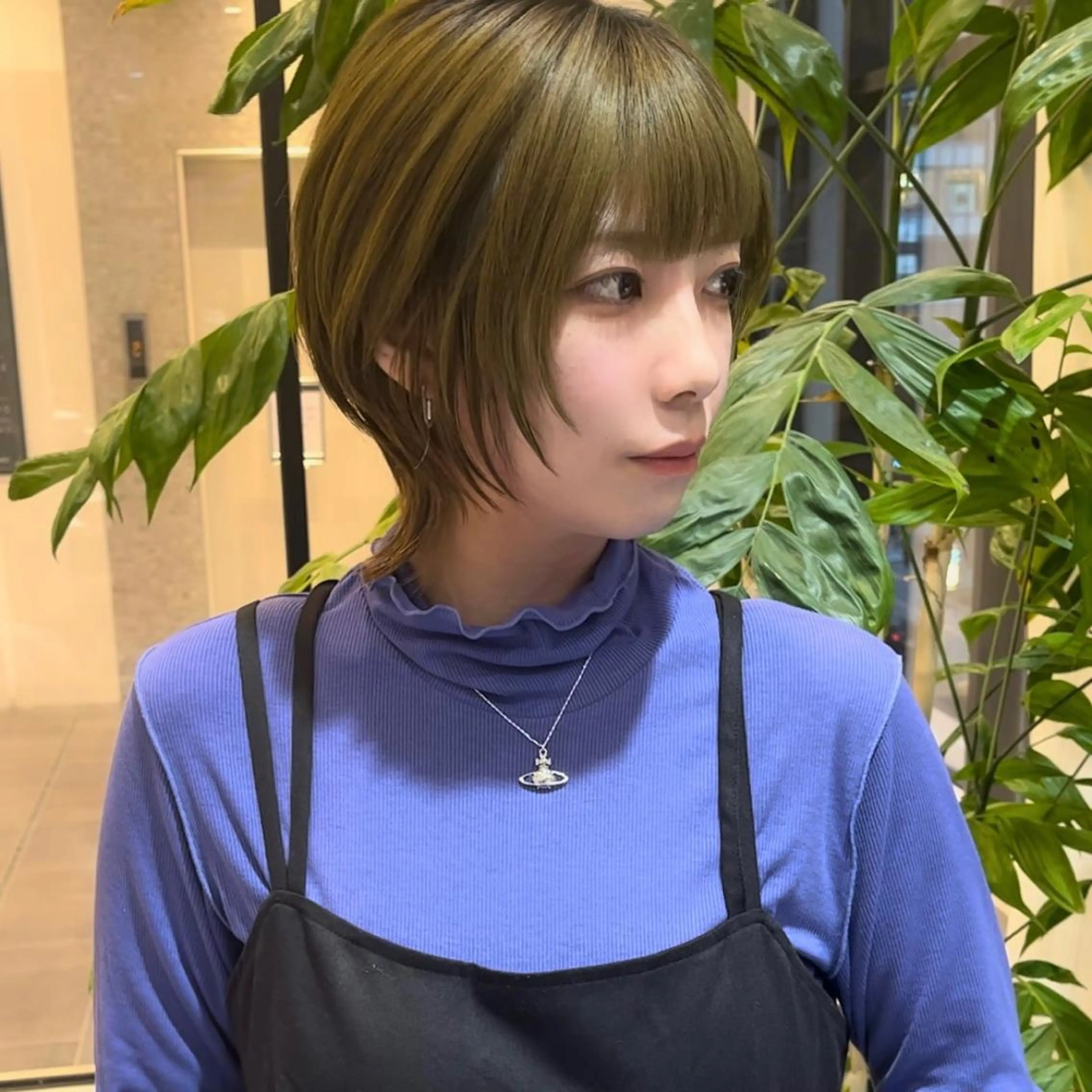 ショート 大阪ウルフカット 🐺デザインカラーのヘアスタイル