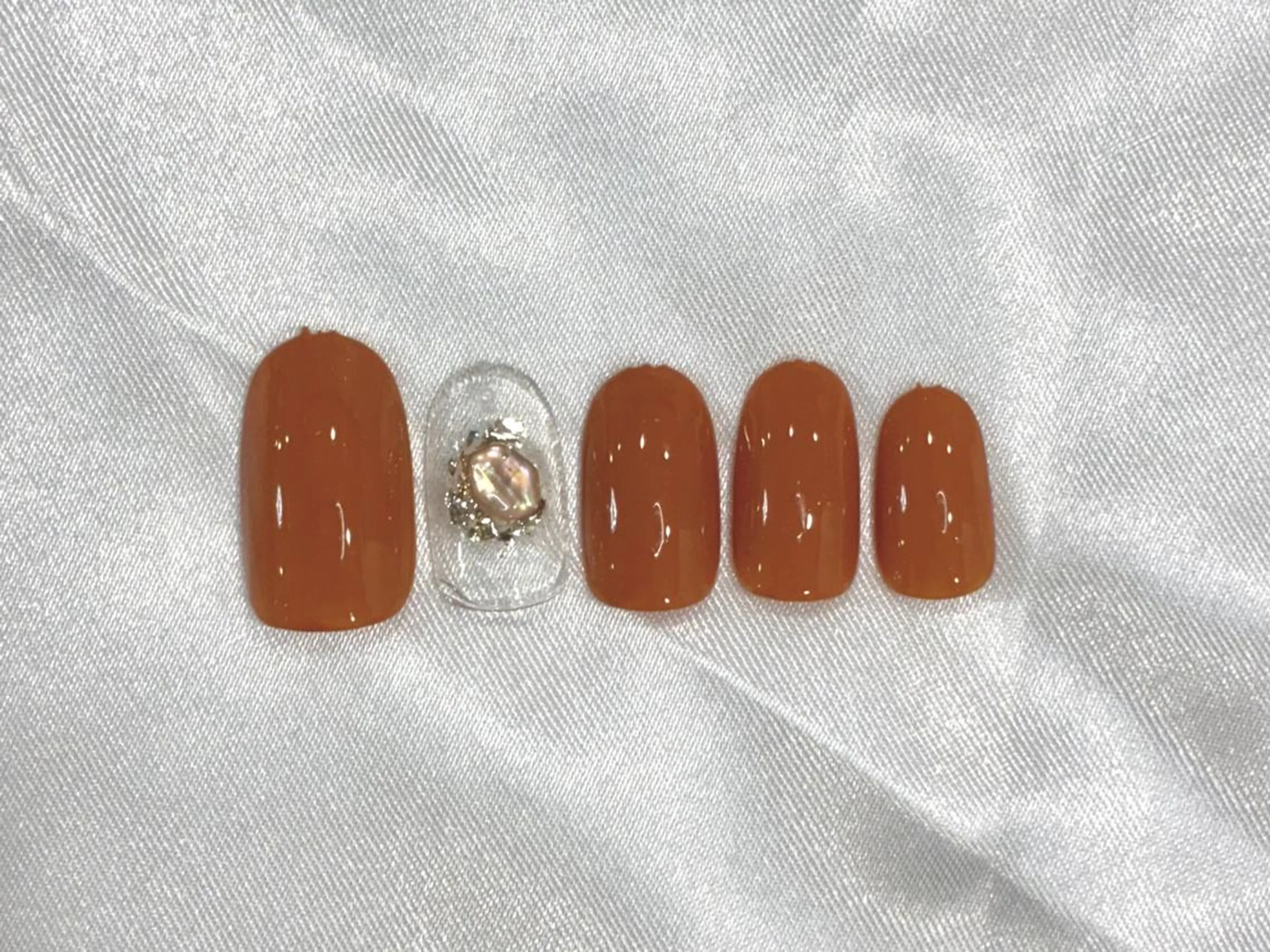 ネイル ハンドネイル １アイ&ネイルサロン リスブラン銀座新富町のネイルデザイン