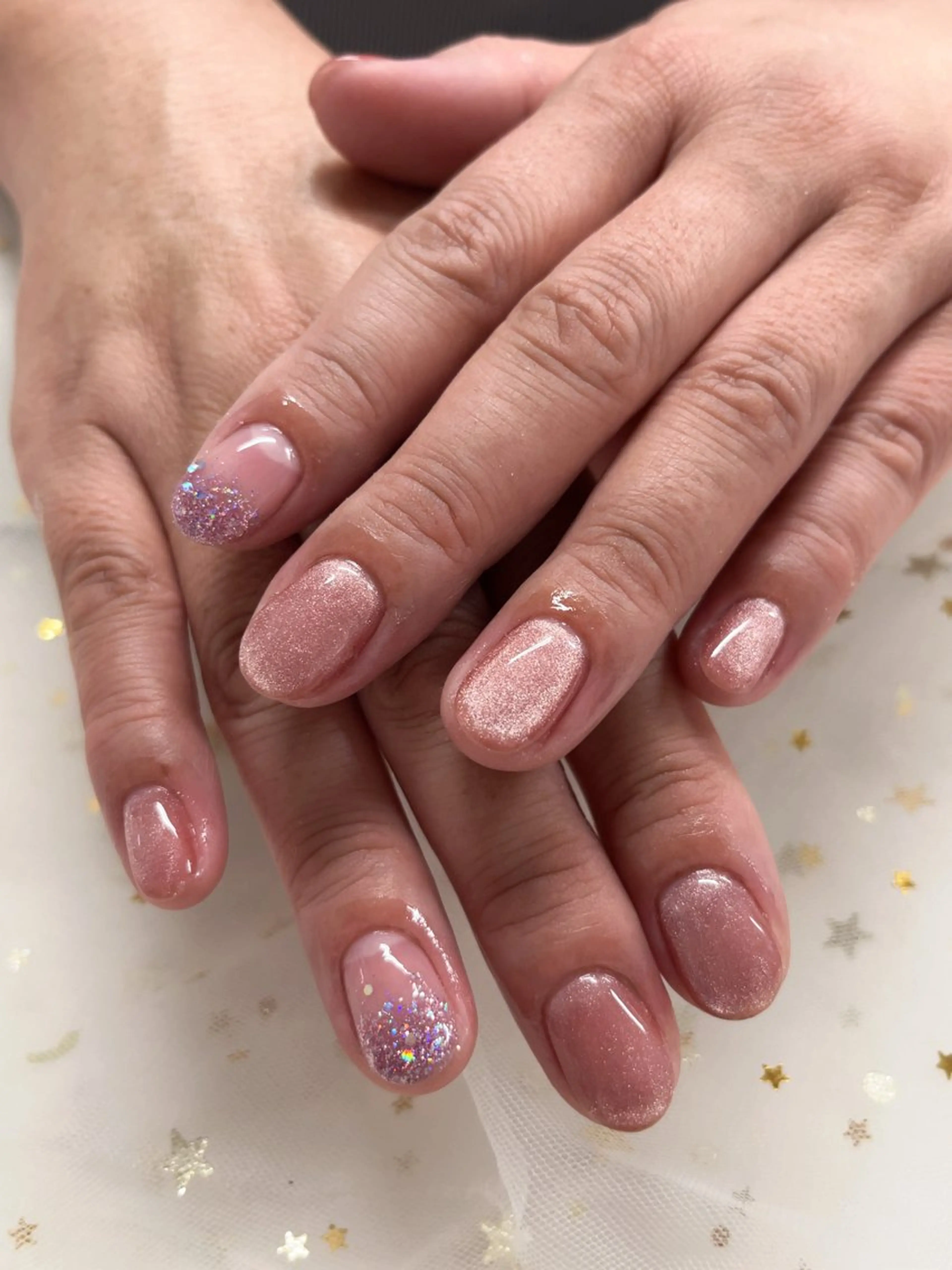 ネイル キラキラネイル ラメ(グリッター) ラメグラデーション マグネットネイル Julyネイルサロン所属・Ou uのネイルデザイン