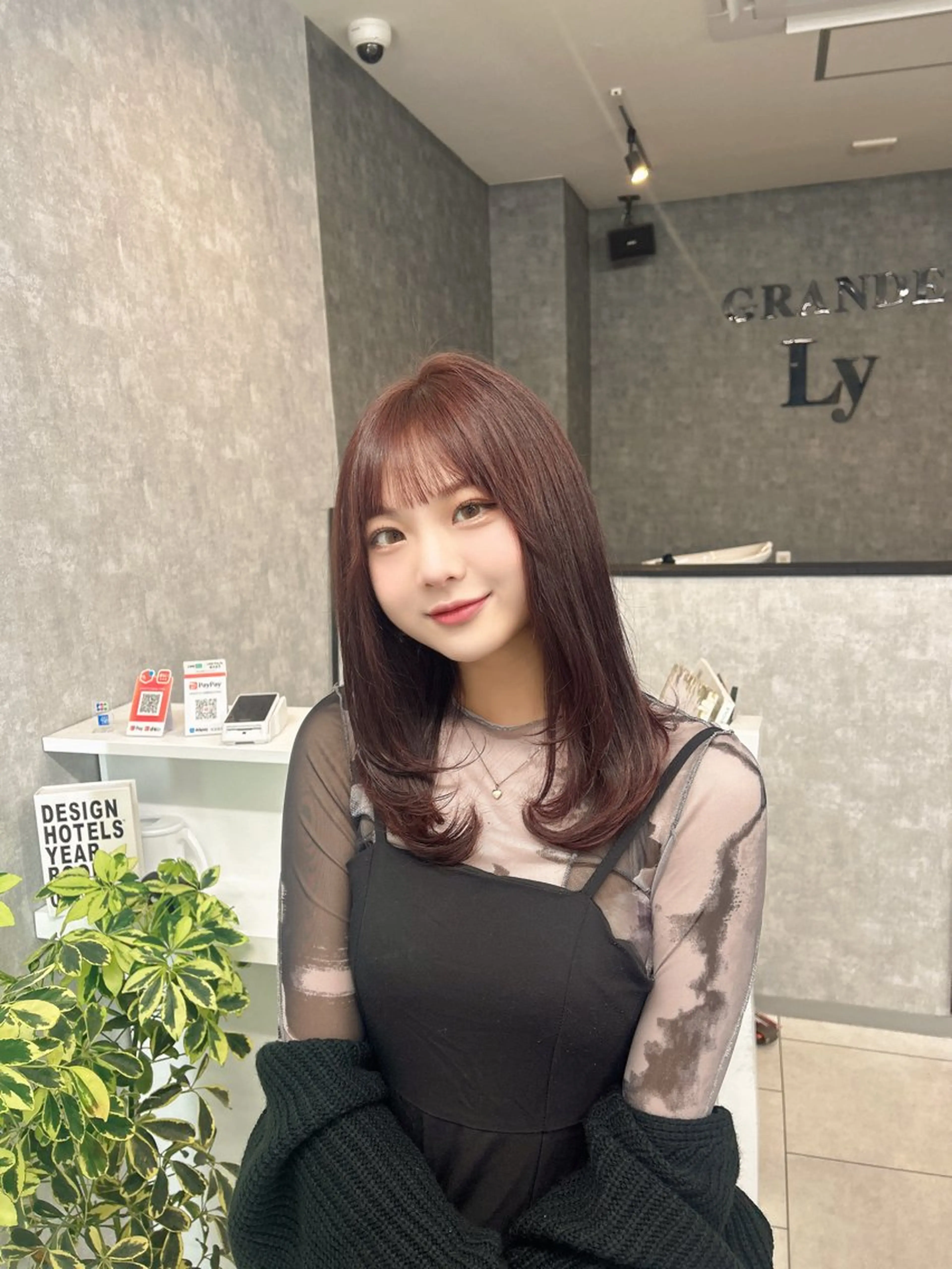 セミロング 顔まわりレイヤー 髪質改善 レイヤーカット 中川/縮毛矯正/ 高羽　克明のヘアスタイル