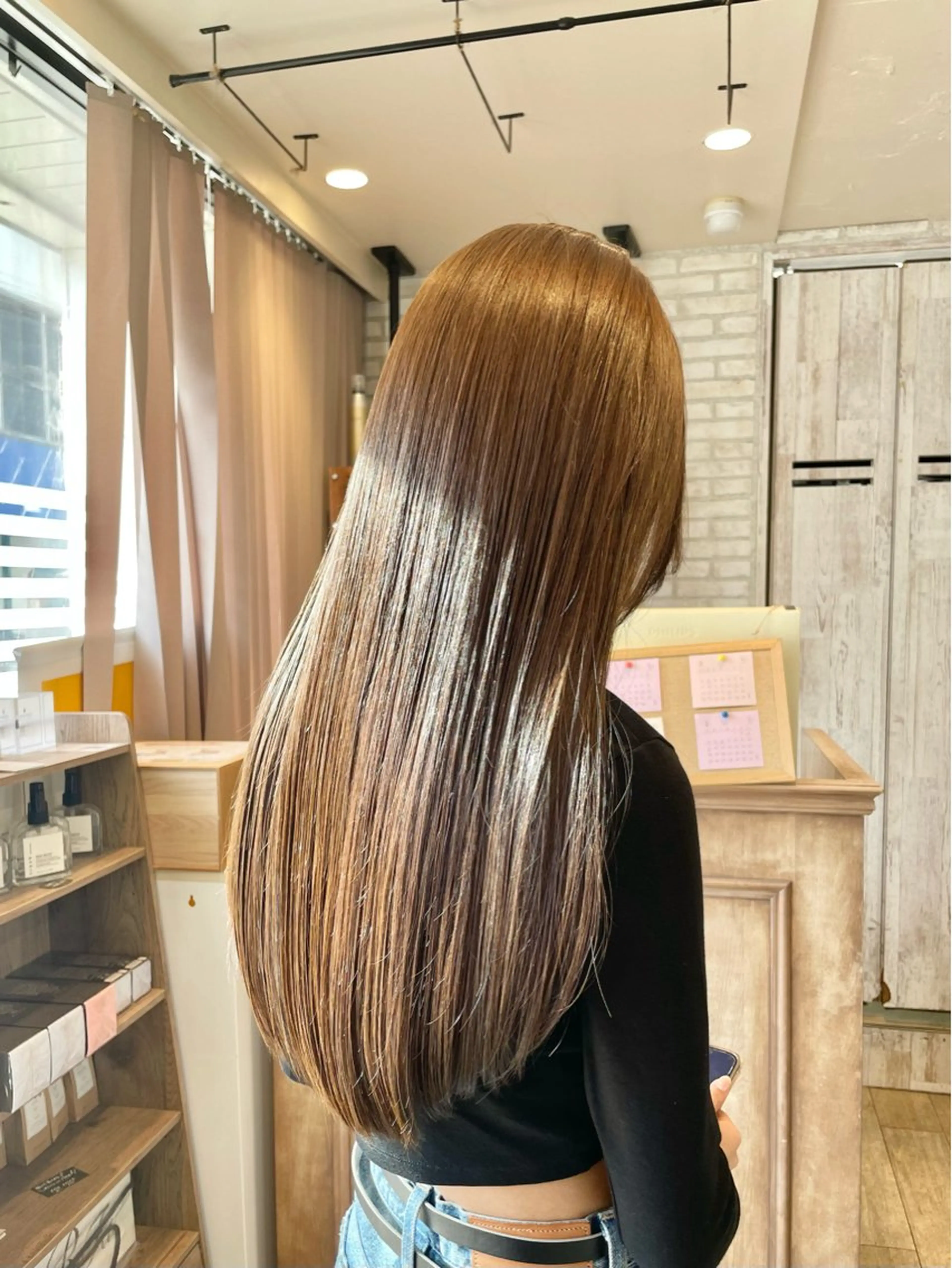 ロング カラー ベージュカラー ブリーチ ダブルカラー ブリーチなしカラー ✨横須賀髪質改善✨️ 加藤 百音のヘアスタイル