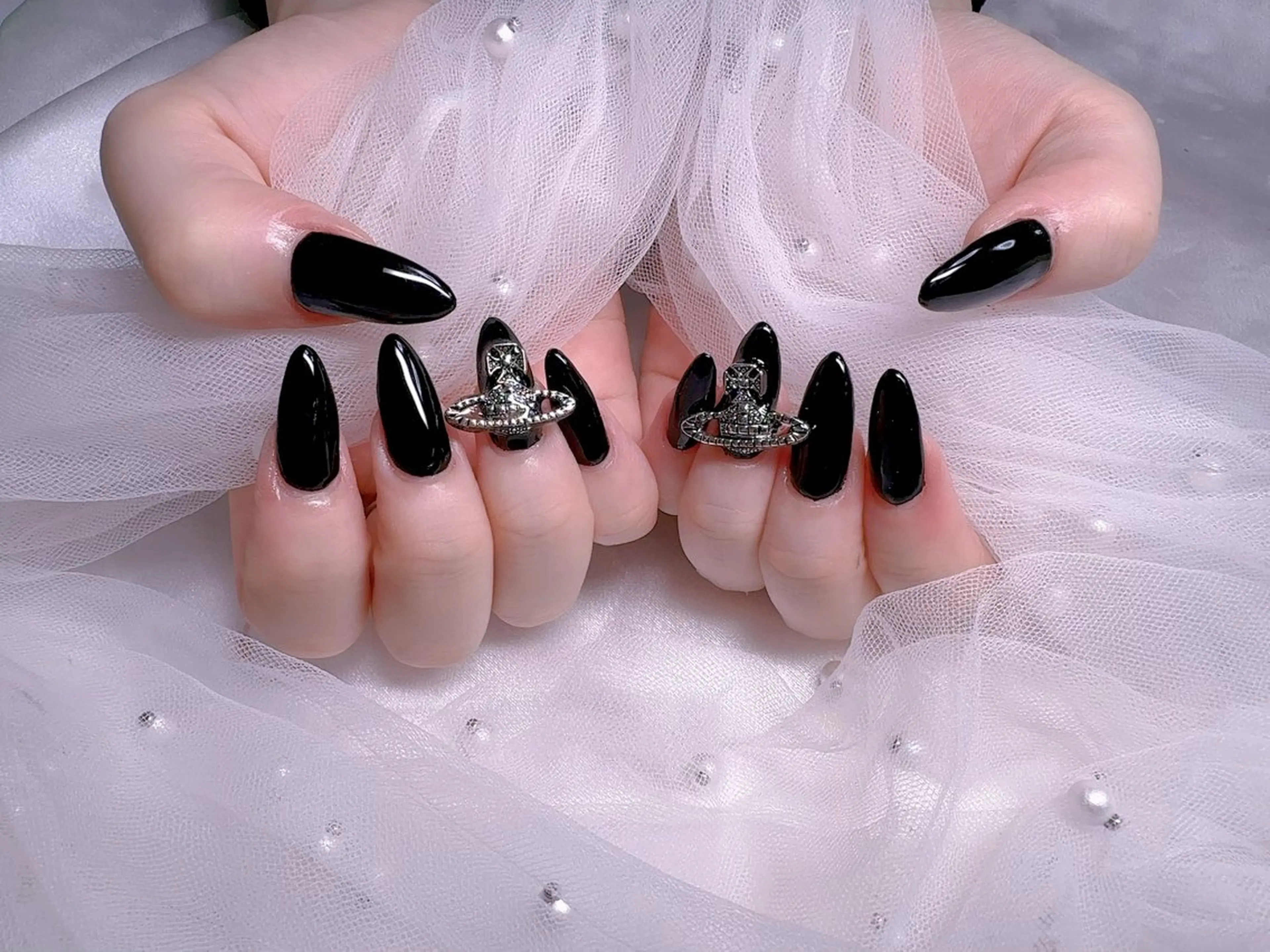 ネイル UMI ネイルサロン新宿🎀のネイルデザイン