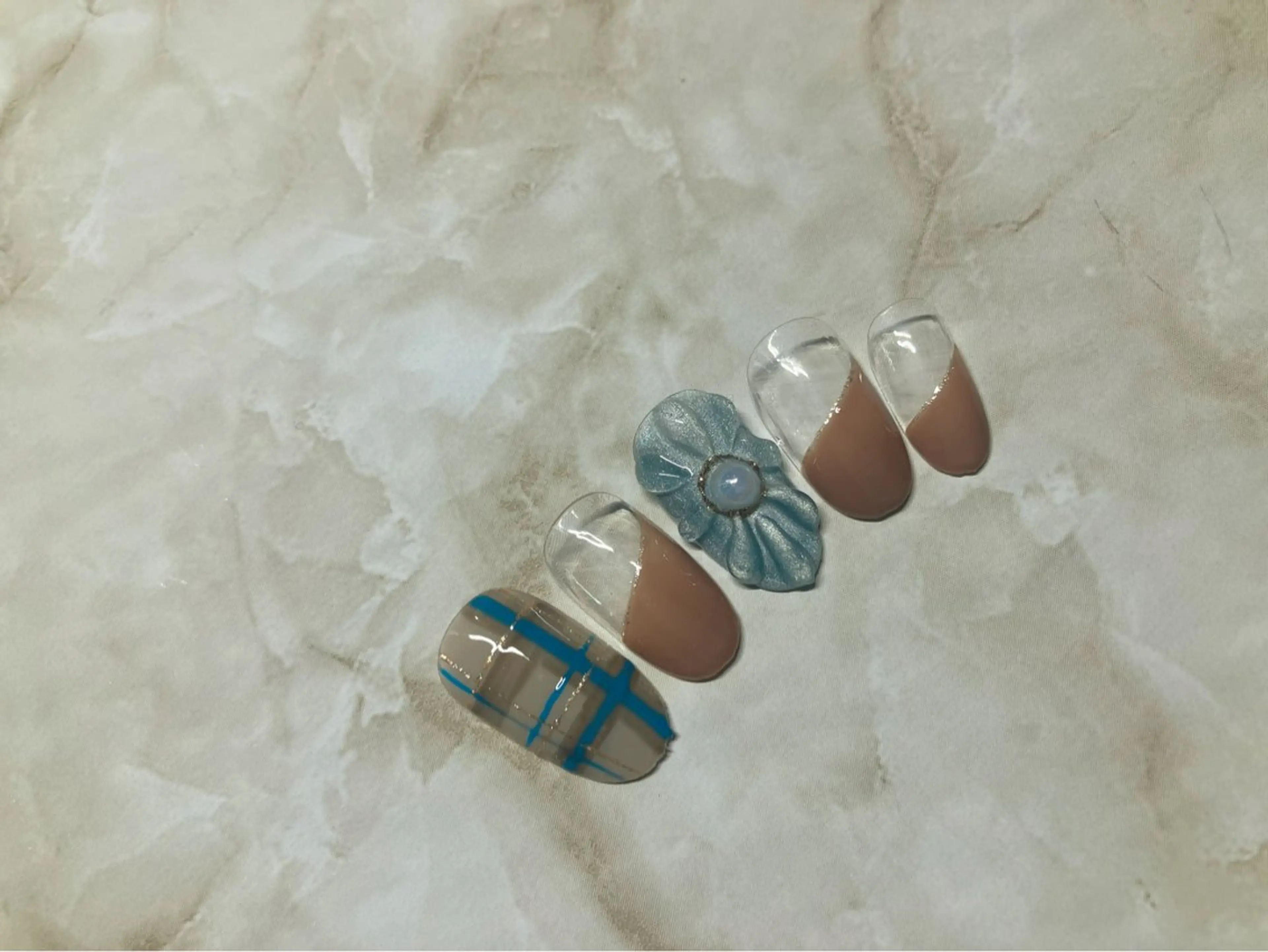 ネイル andulte MAIのネイルデザイン