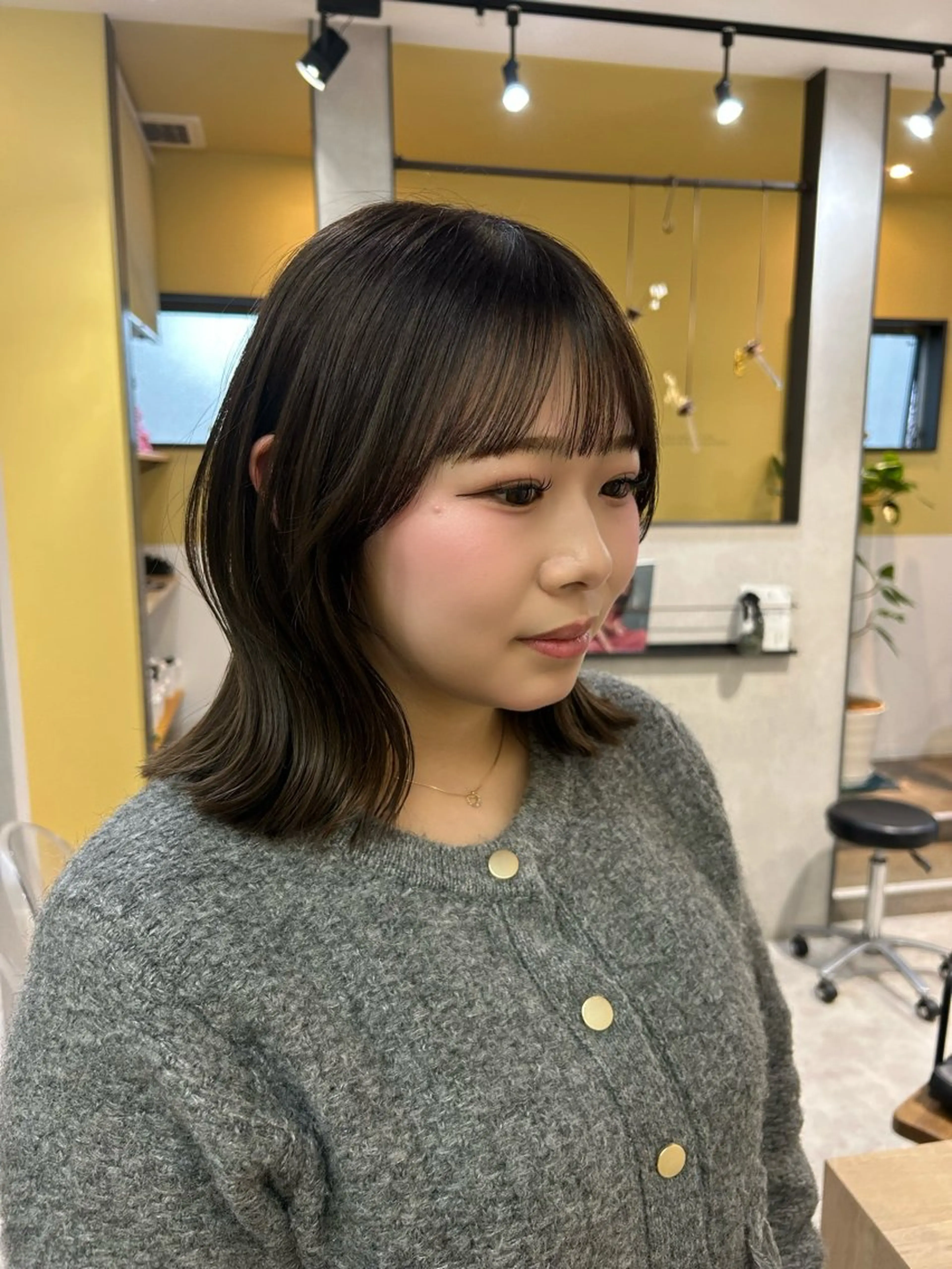 ミディアム カット ヘアカラー トリートメント hub hair レイヤー/透明感のヘアスタイル