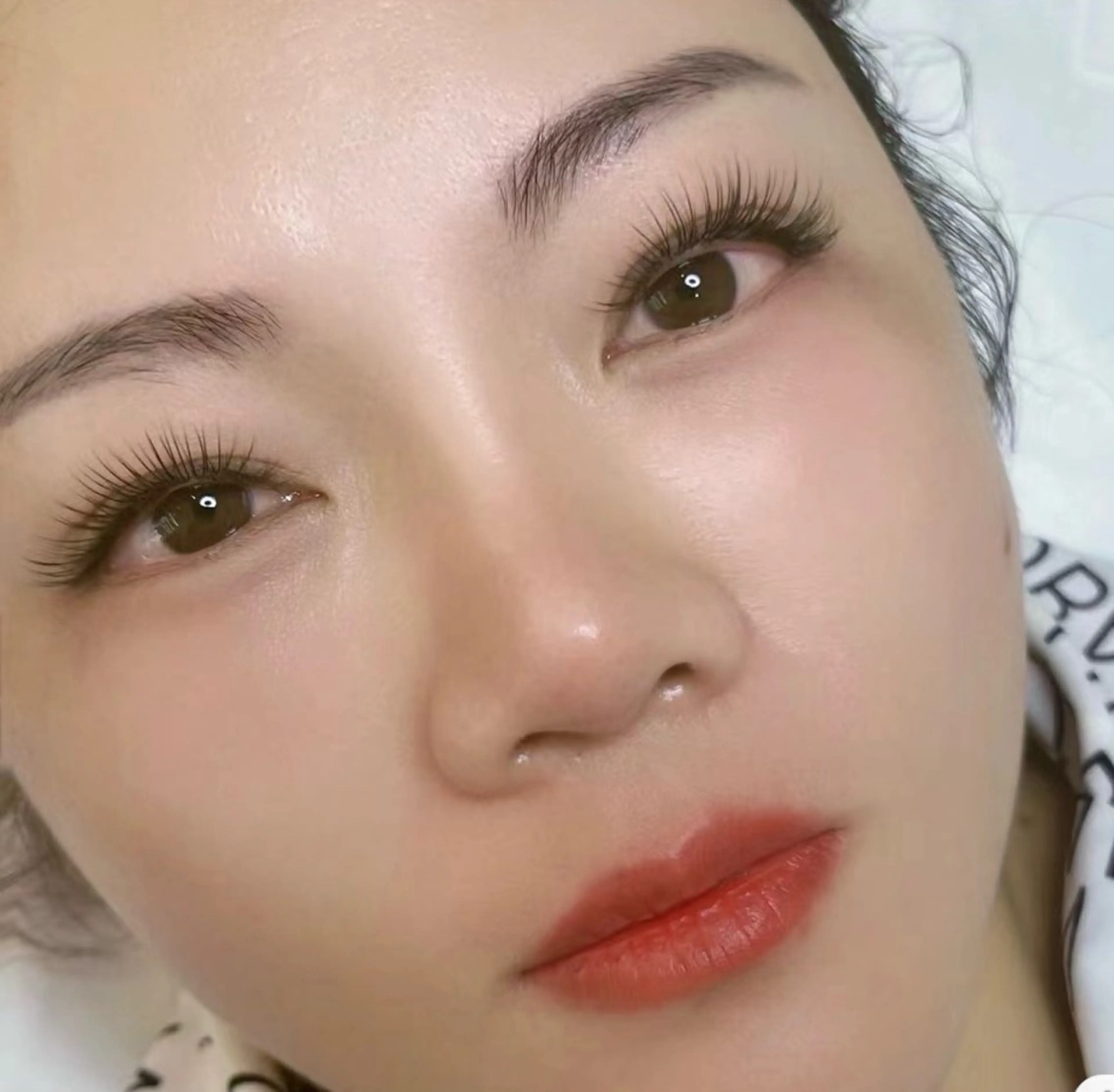 マツエク・マツパ バインドロック カラーマツエク フラットラッシュ ナチュラル パリジェンヌラッシュリフト YK• マツエクサロンのマツエク・マツパデザイン