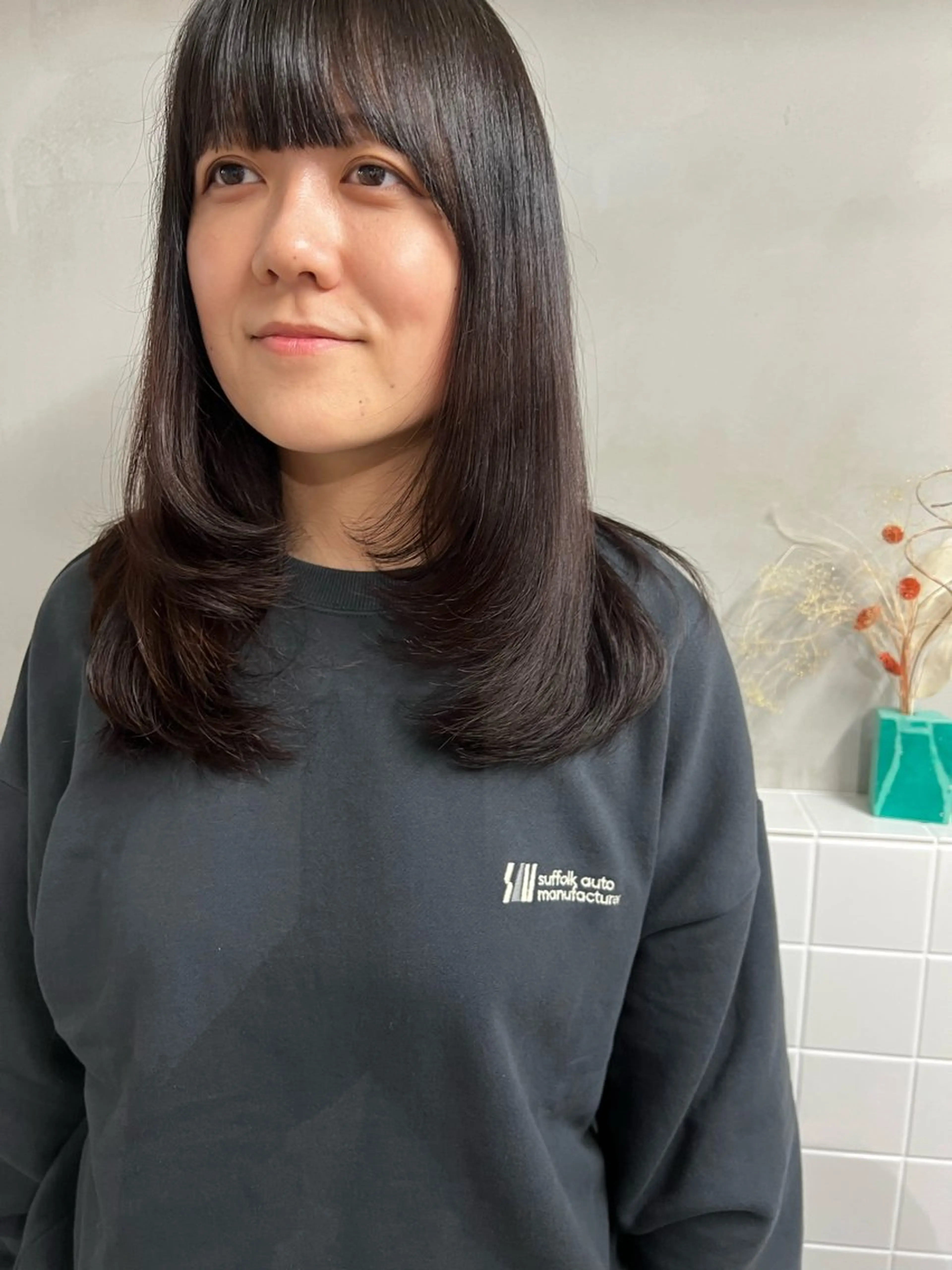 ミディアム カット Loem【ロエム】所属・RINA 【Loem】のヘアスタイル