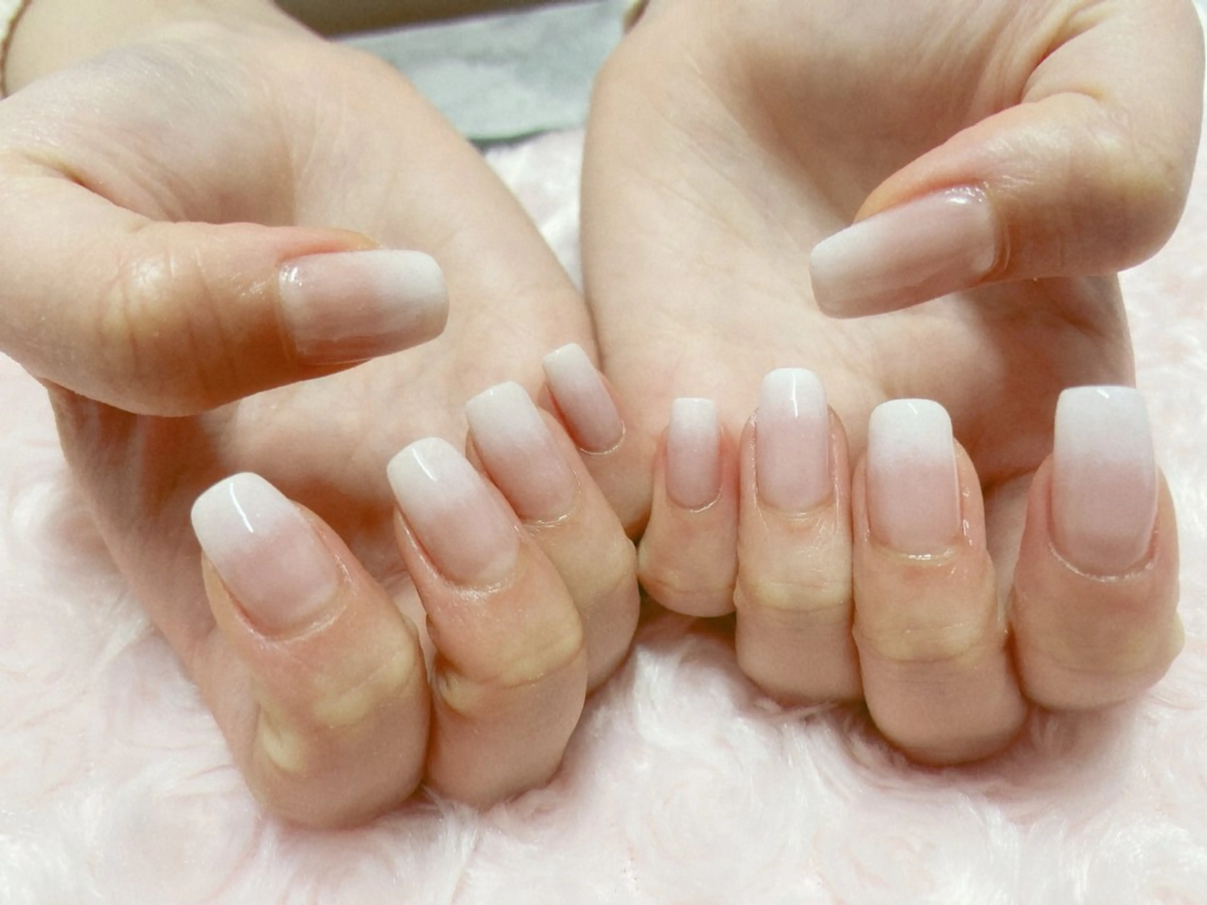 ネイル ジェルネイル グラデーション パラジェル ハンドネイル nail salon Berry所属・前田 りかのネイルデザイン