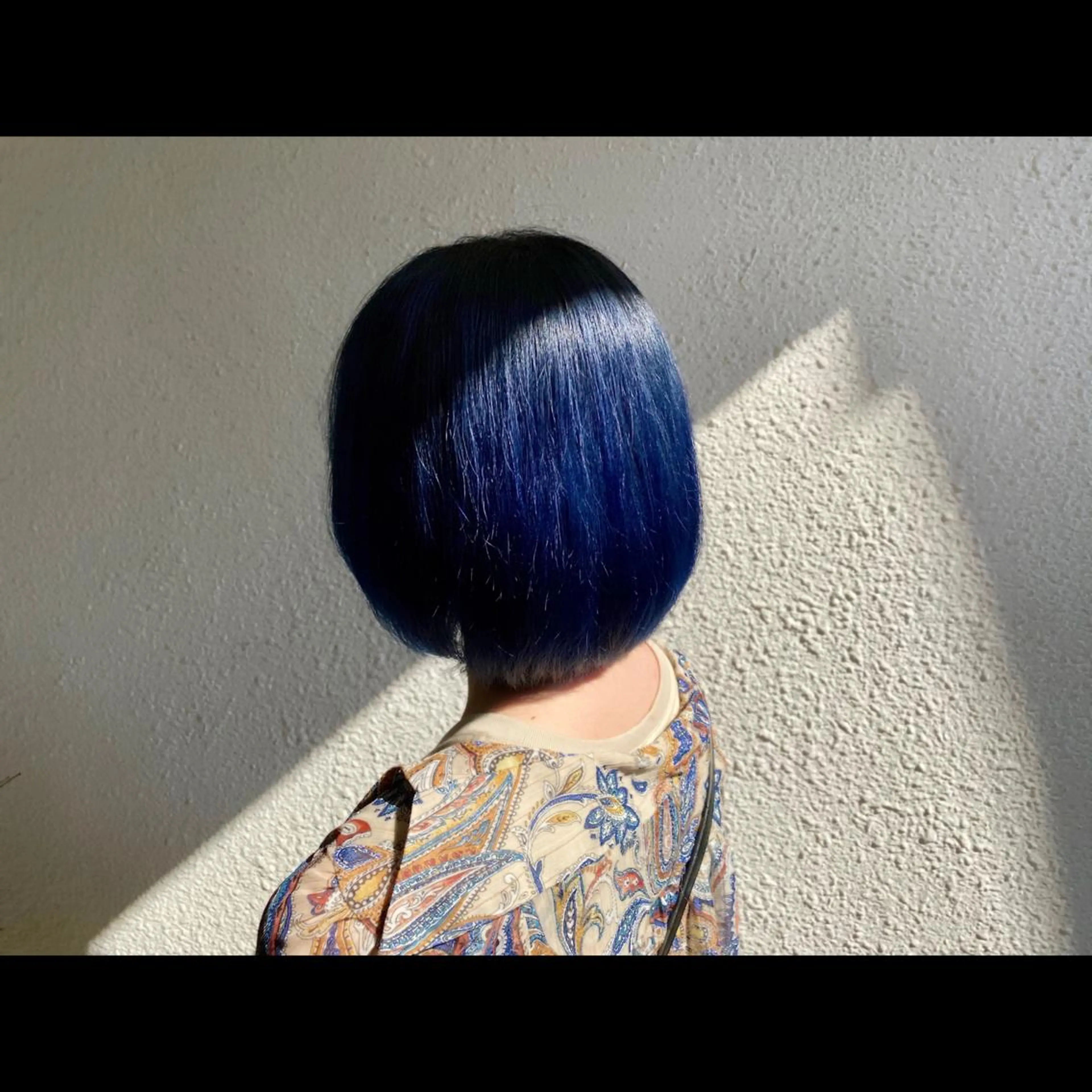 ショート カラー ネイビーカラー 近野 浩隆のヘアスタイル