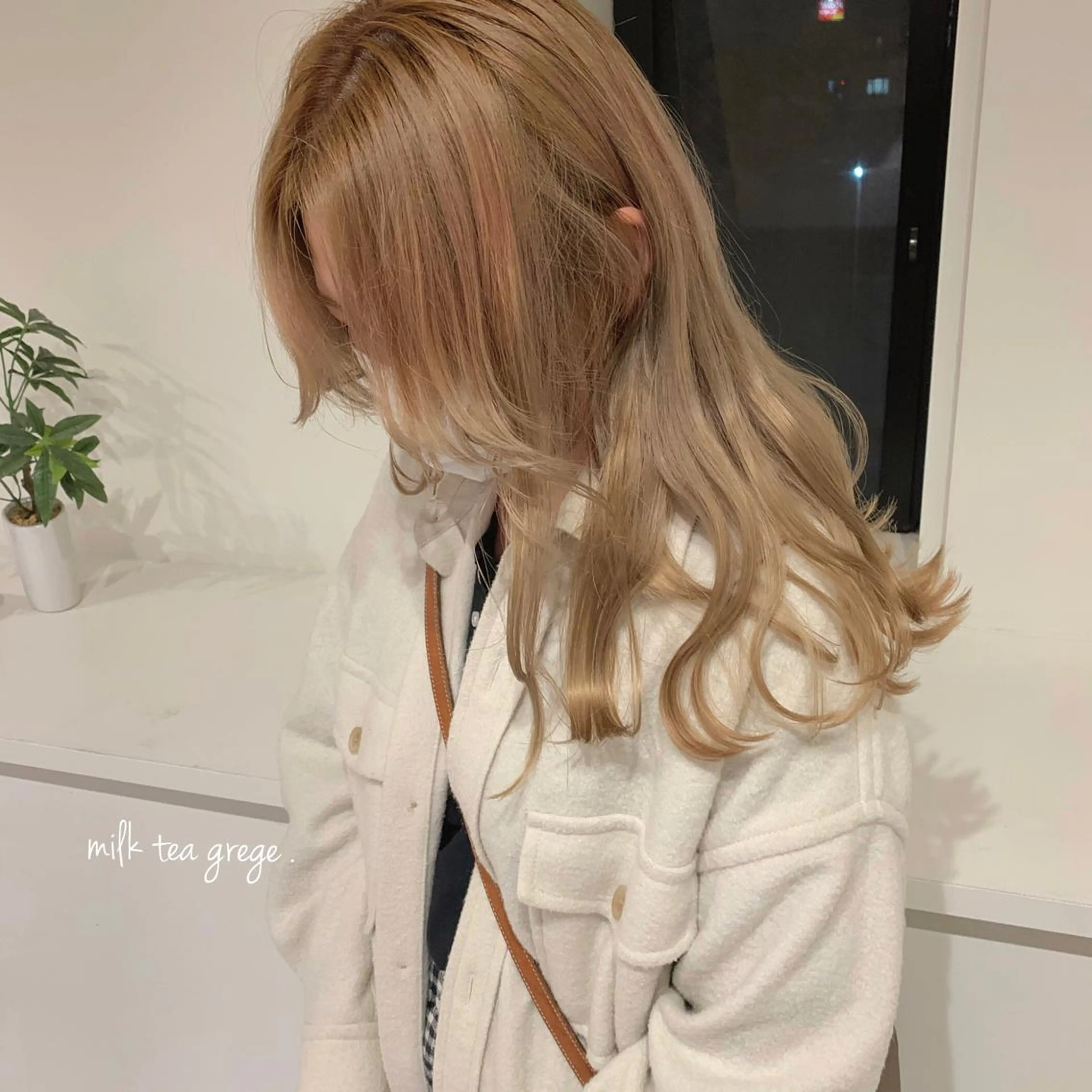 セミロング カラー 清水 亮太／赤み消しカラーのヘアスタイル