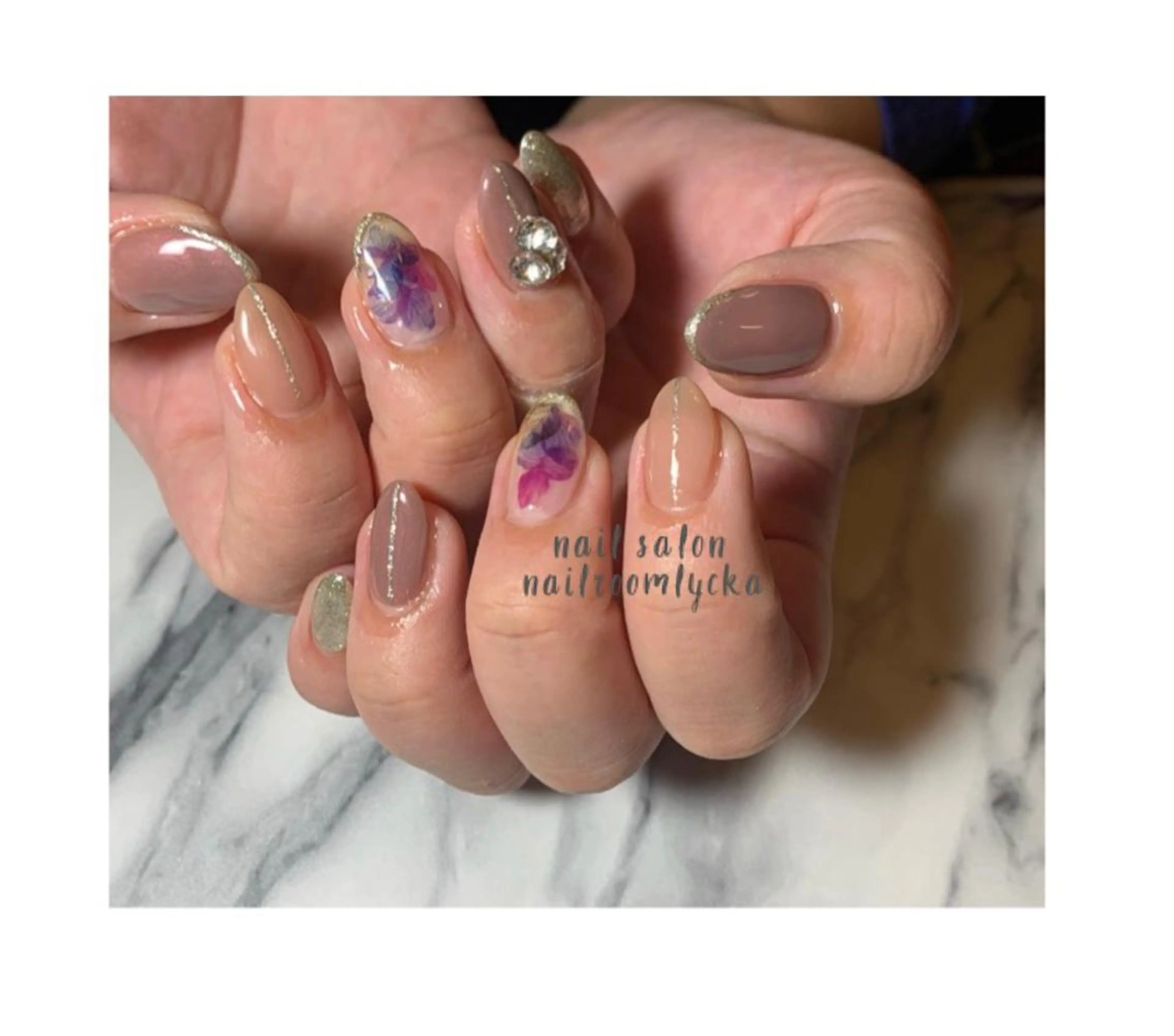 ネイル ﾈｲﾙﾙｰﾑﾘｯｶ 𝐦𝐚𝐲𝐮のネイルデザイン