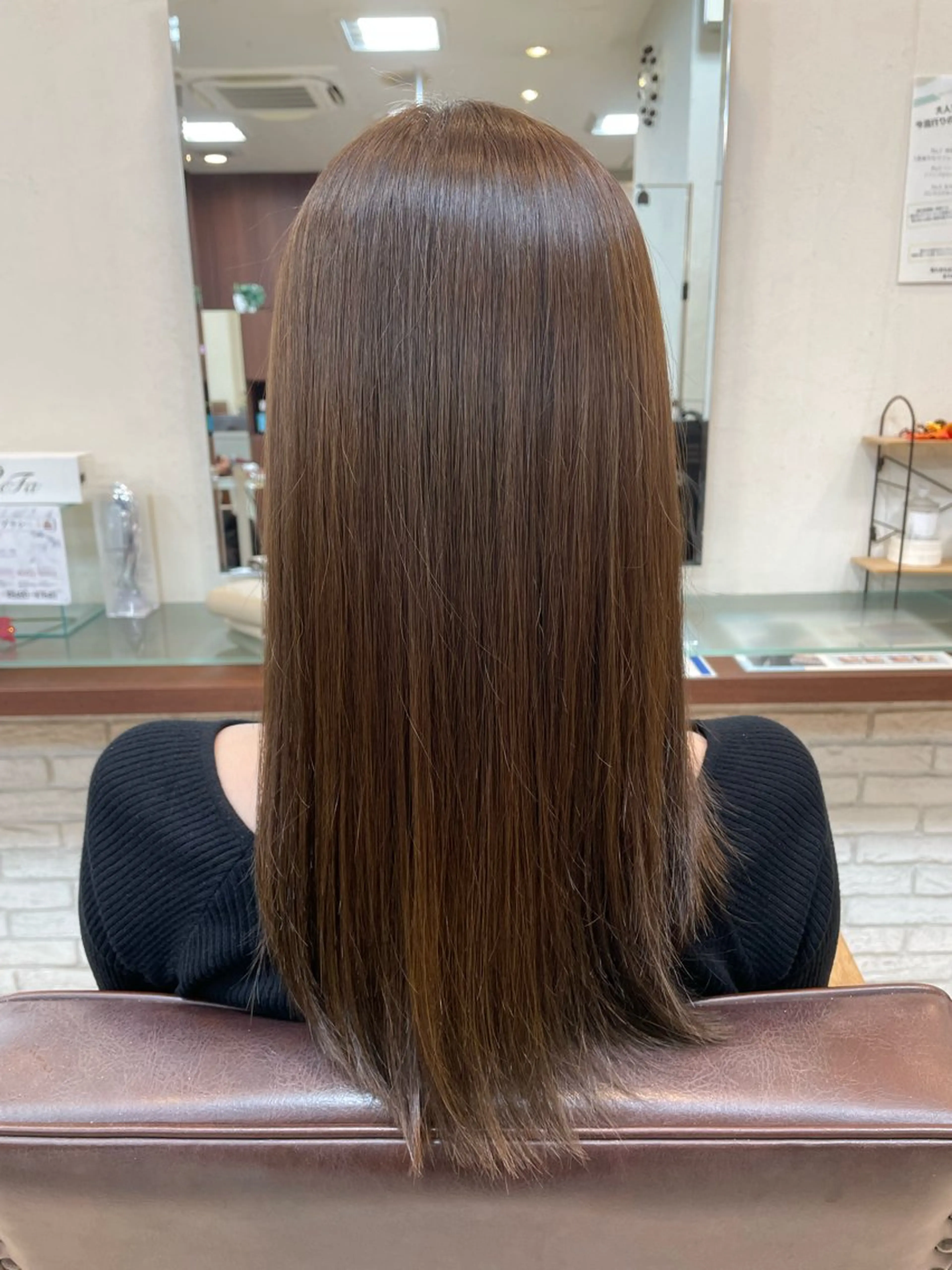 セミロング カラー ヘアカラー トリートメント 富澤あゆみ/髪質改善 /レイヤーカットのヘアスタイル