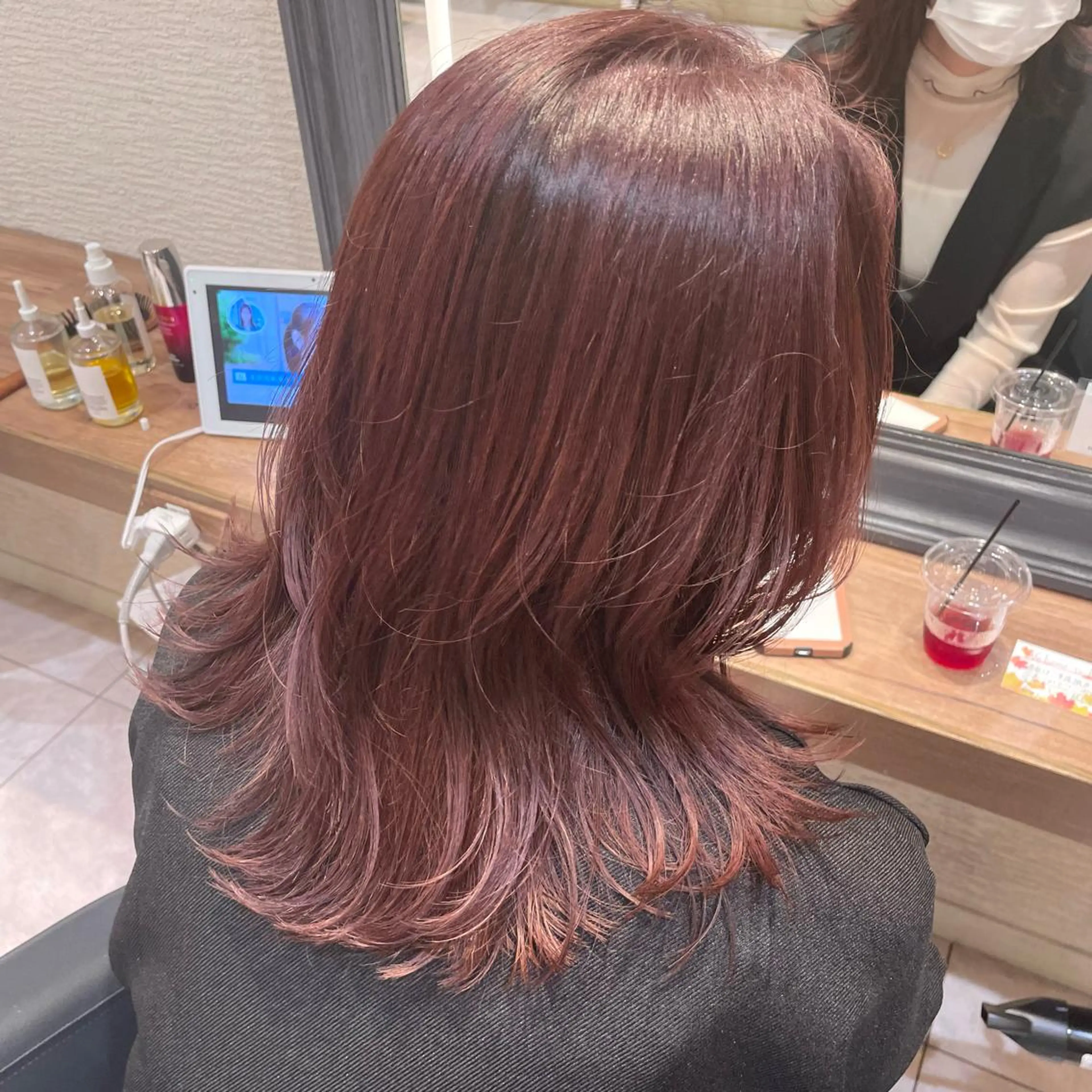セミロング カラー ブリーチ ブリーチなしカラー カット ヘアカラー トリートメント レイヤー/ハイトーン 🫧‪Erikaのヘアスタイル