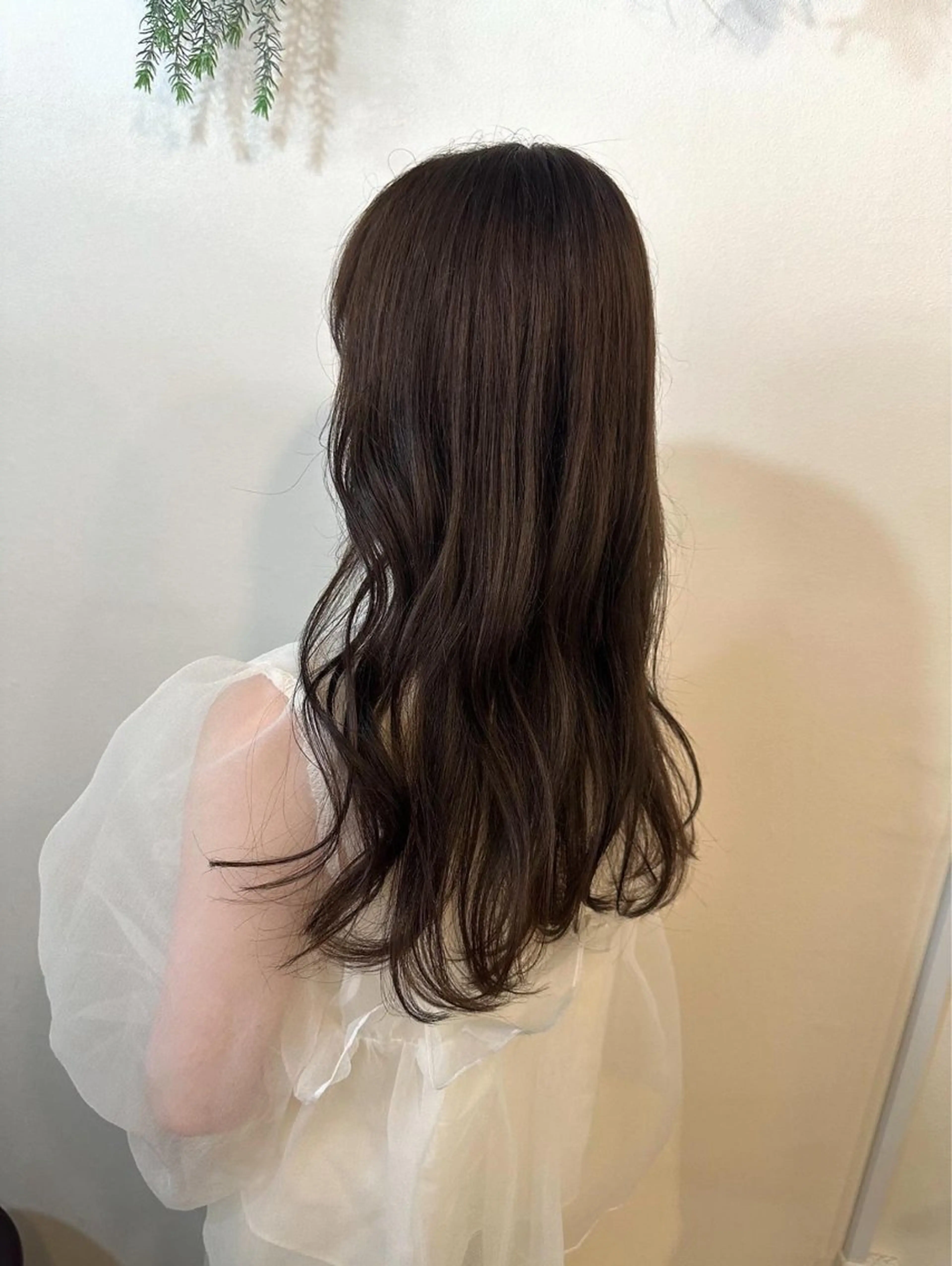 セミロング カラー 透明感カラー グレージュ Sherry/R 三川町　木村祐里奈のヘアスタイル