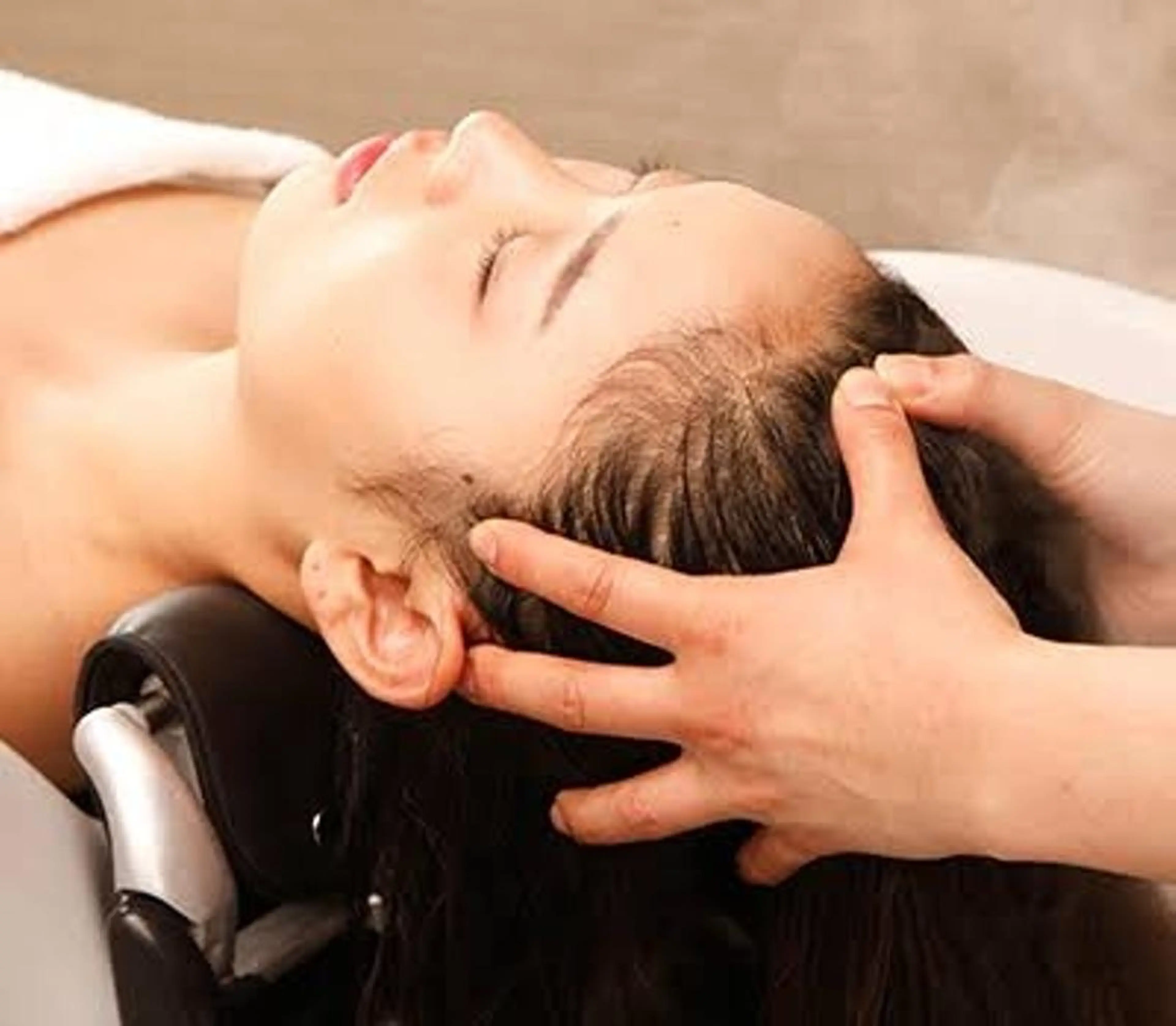 ミディアム カラー カット ヘアカラー トリートメント Joshua / 素髪改善のヘアスタイル