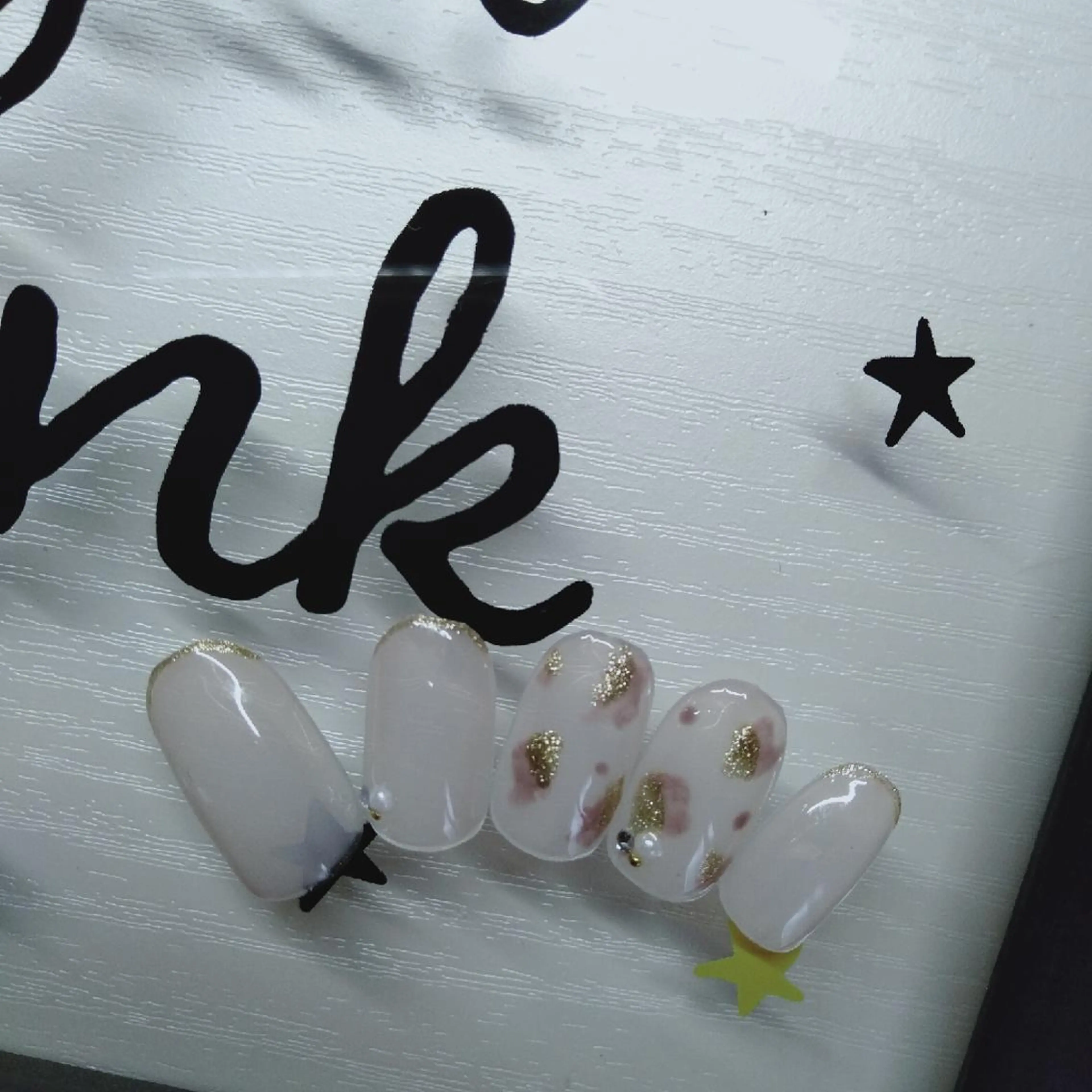 ネイル アニマル柄 シンプルネイル 爪工房ぱるっこ所属・川岡 香を里のネイルデザイン