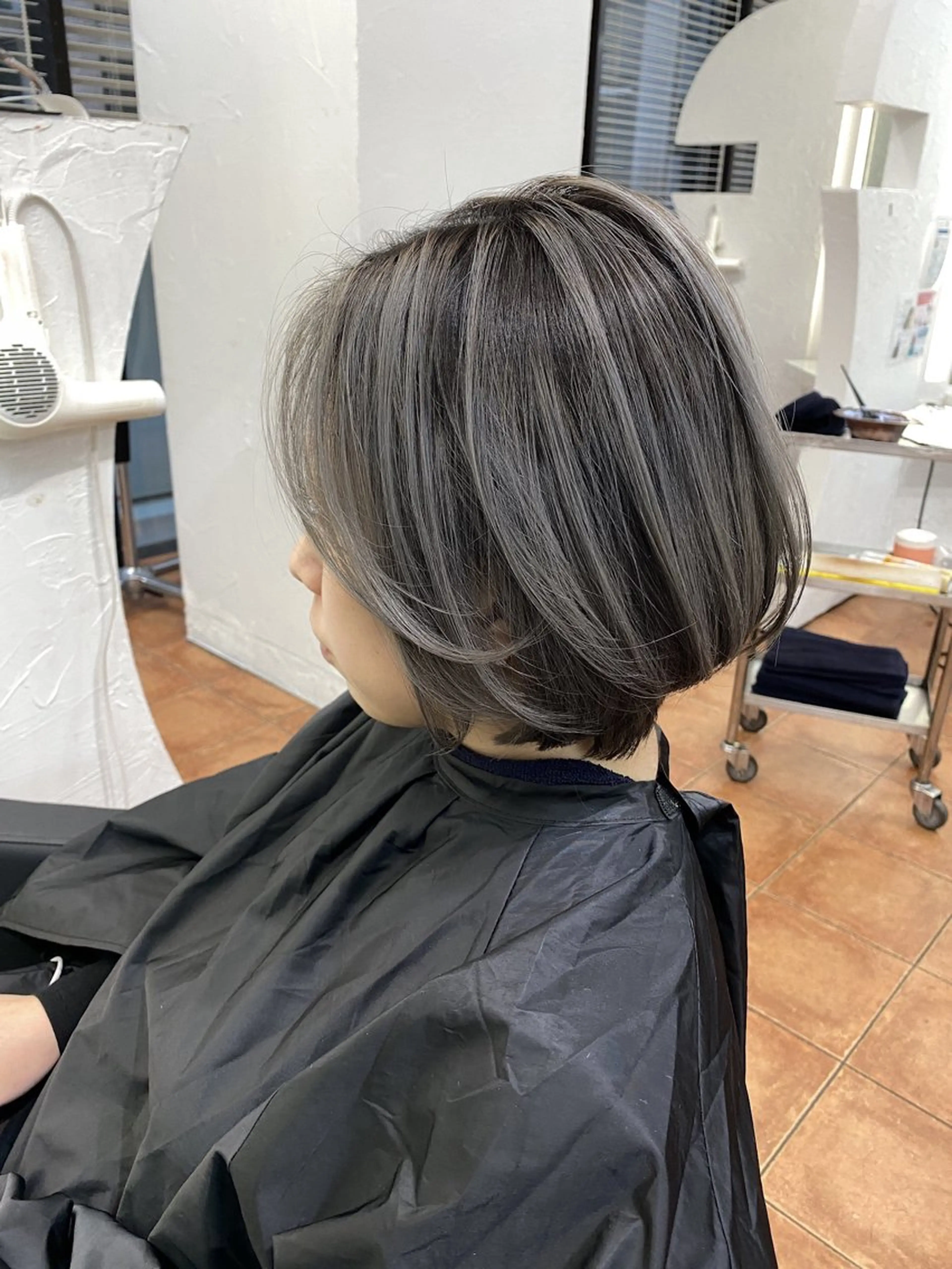 ミディアム カラー バレイヤージュ ブリーチ 透明感カラー レイヤーカット ✨原宿ハイトーン ブリーチ職人菊池のヘアスタイル