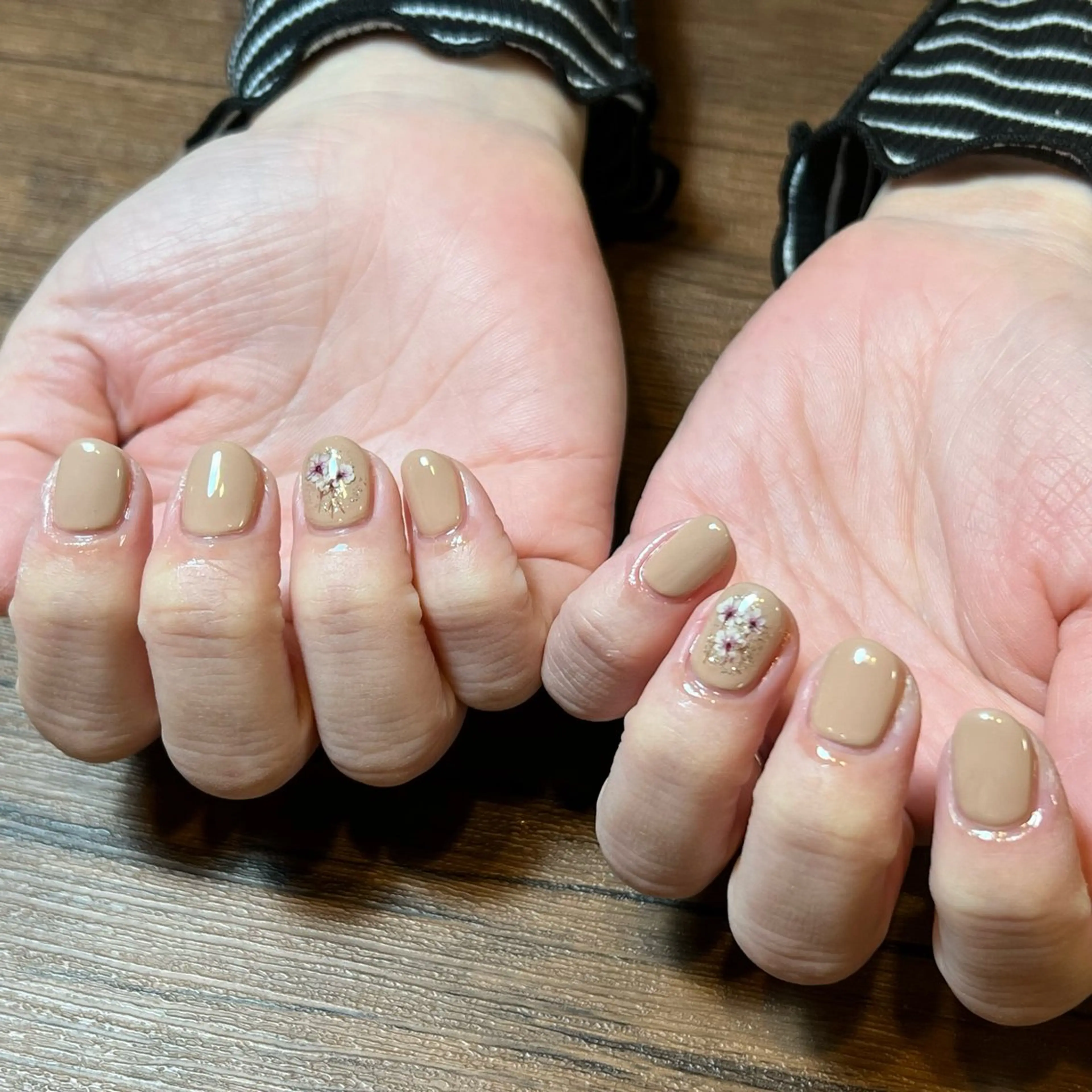 ネイル HENRIETTA NAILSALONのネイルデザイン