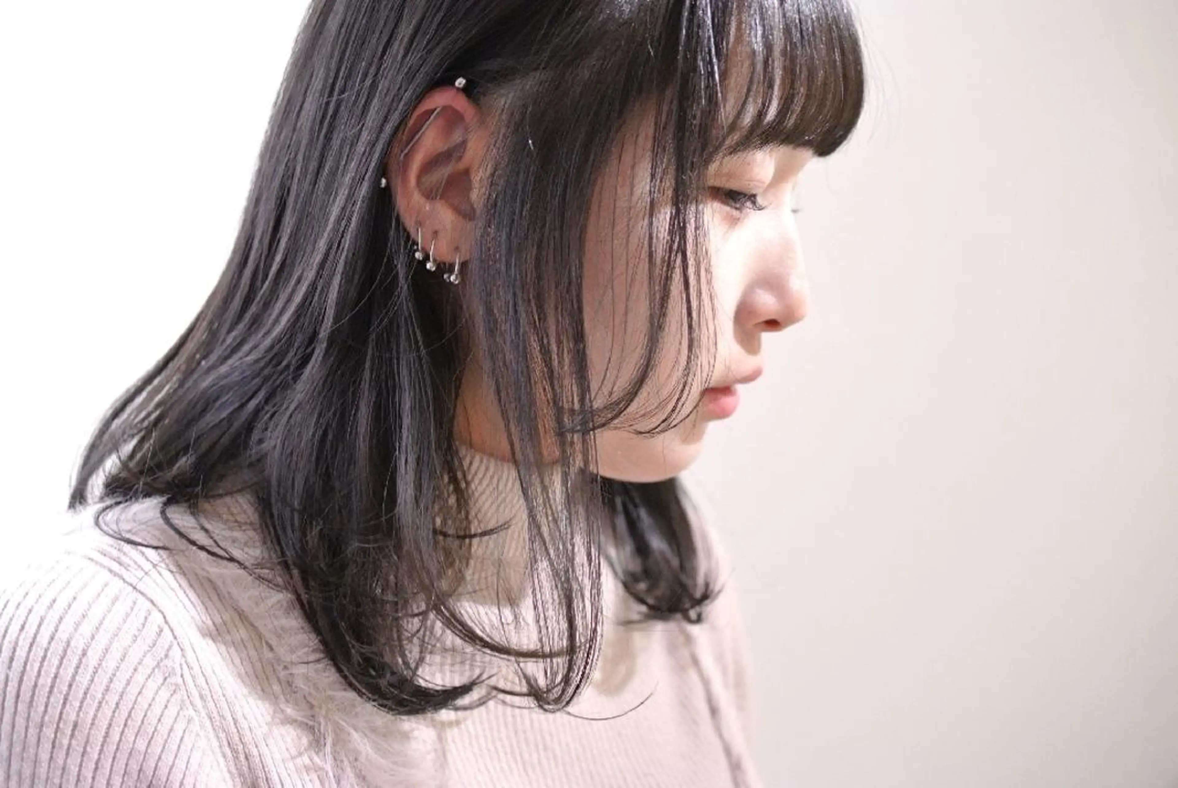 ミディアム カラー 樋口 千尋のヘアスタイル