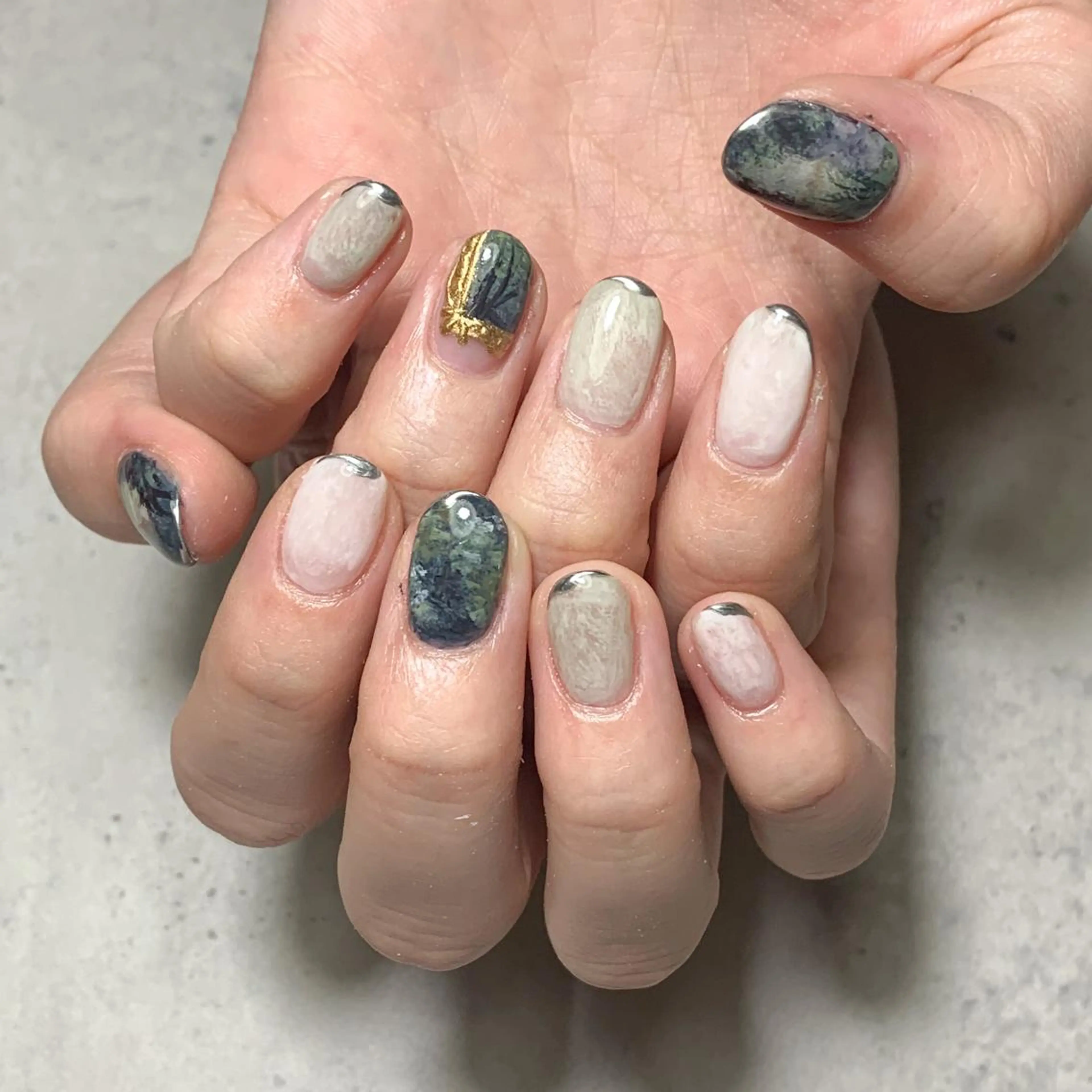 ネイル ハンドネイル atelier FIORITURA所属・FIORITURA aiのネイルデザイン