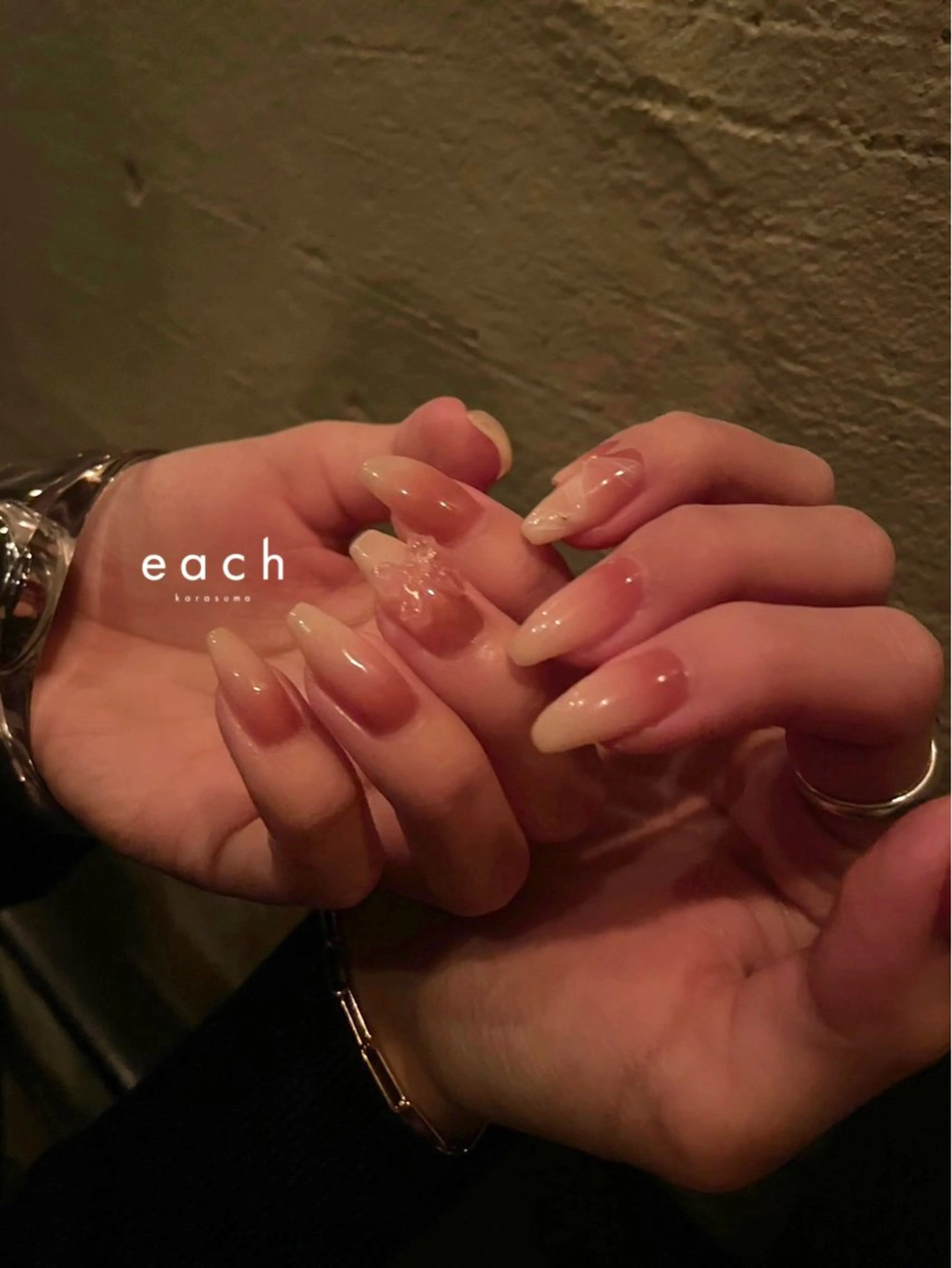 ネイル each Hibikiのネイルデザイン