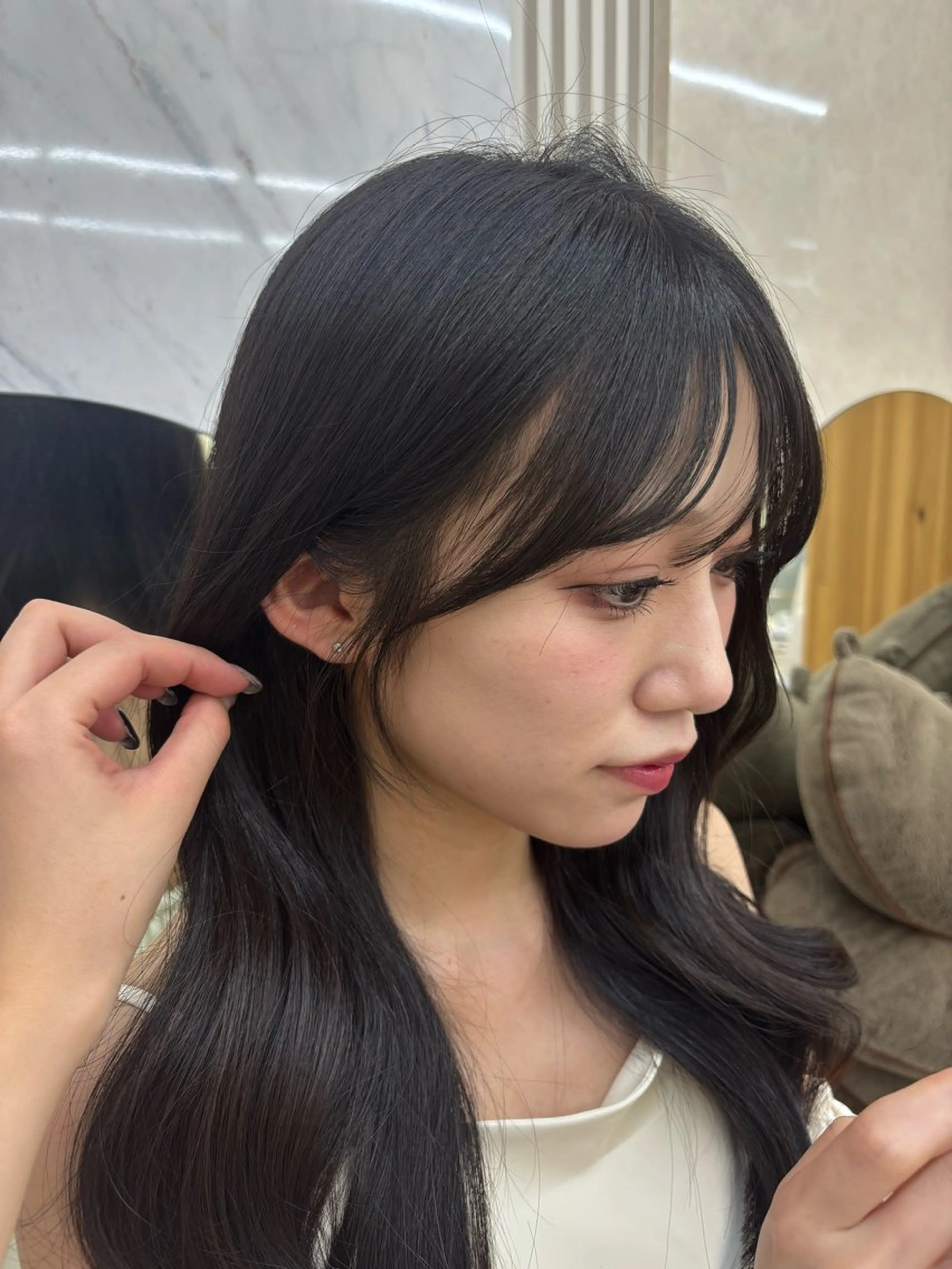 ロング 鈴木 彩莉のヘアスタイル