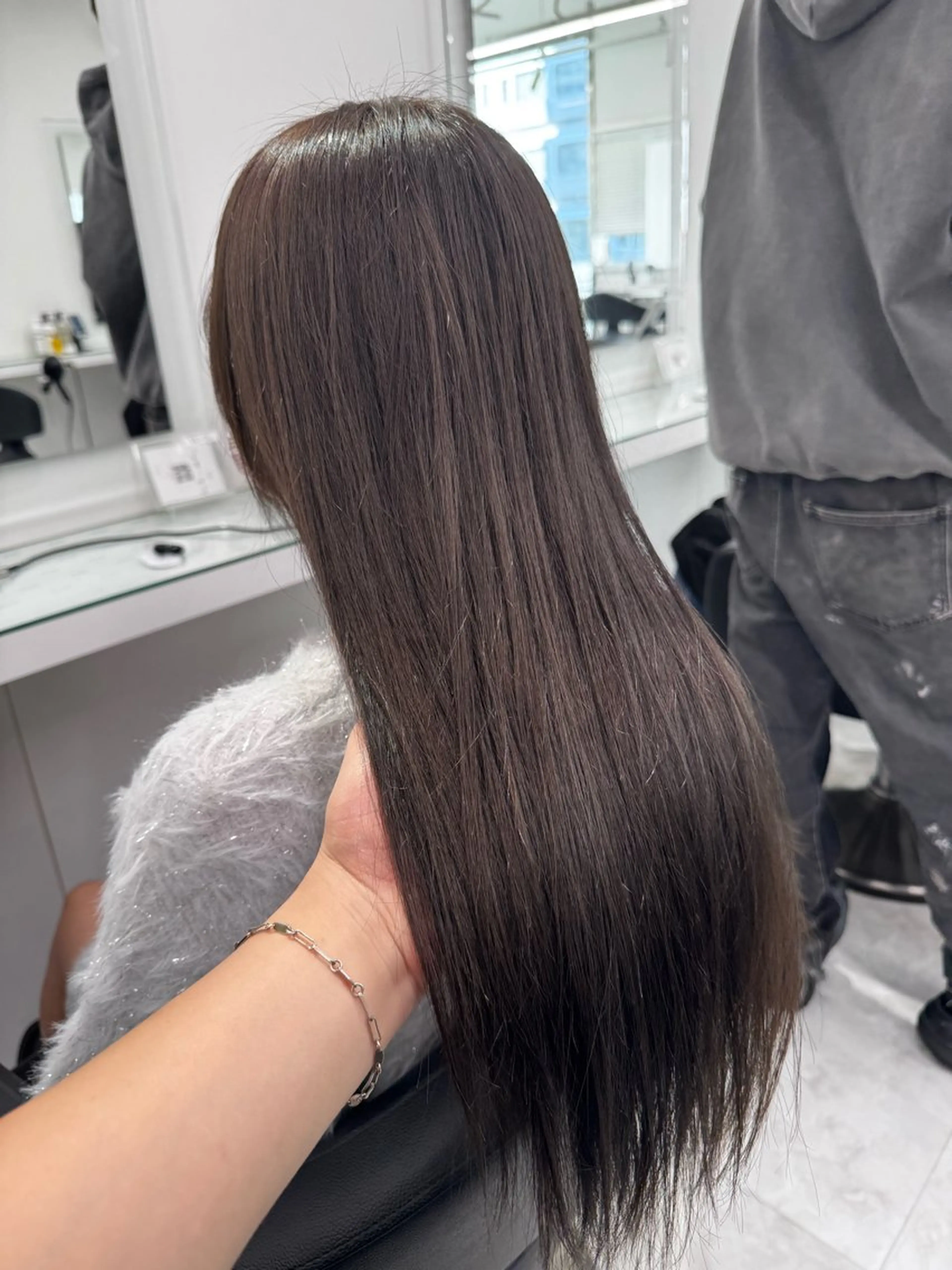 カラー 透け上品ハイトーン 職人ゆうと🤍のヘアスタイル