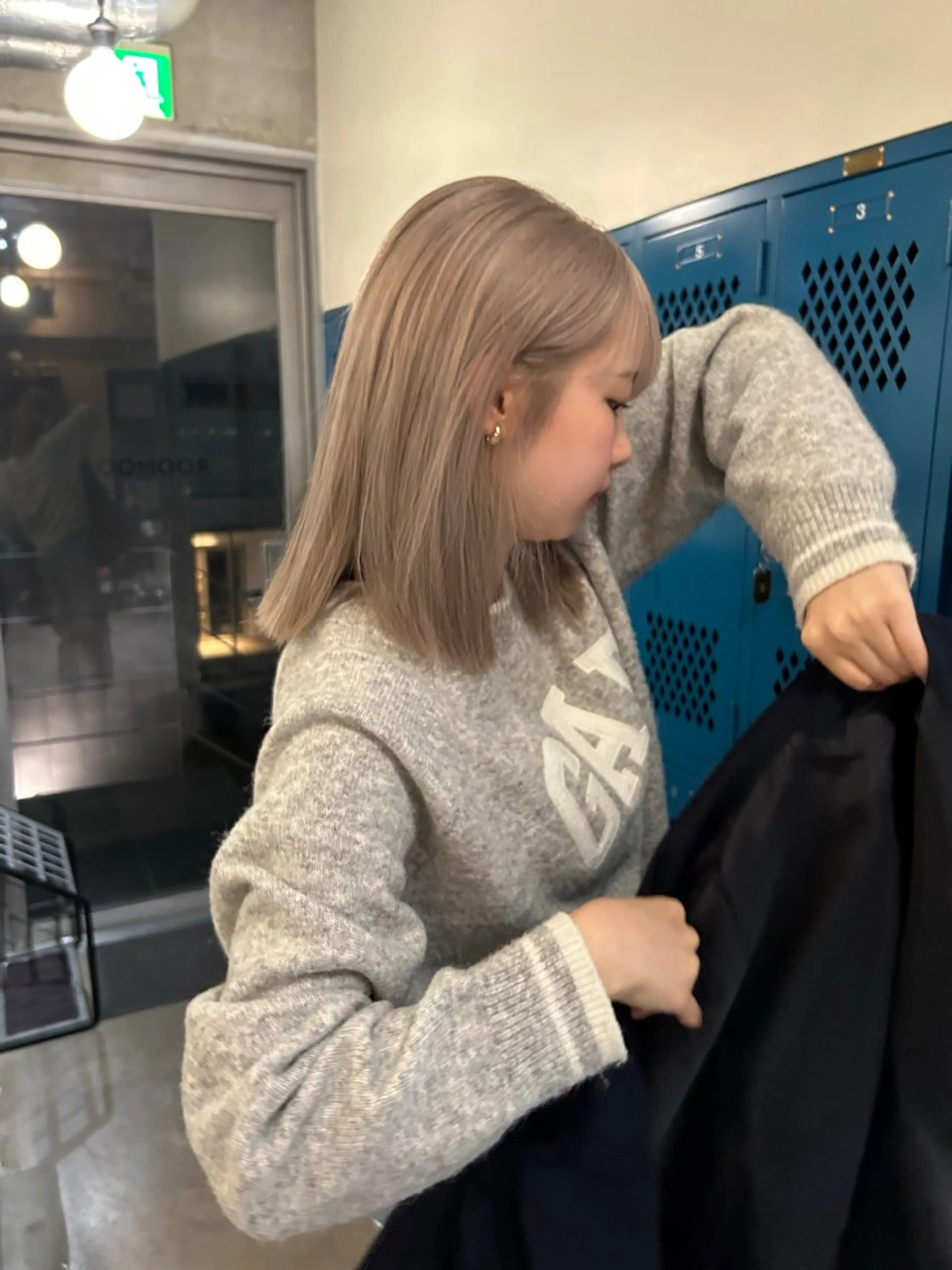 ミディアム カラー ベージュカラー 韓国ヘア/ボブ/レ イヤー/ EMIRIのヘアスタイル