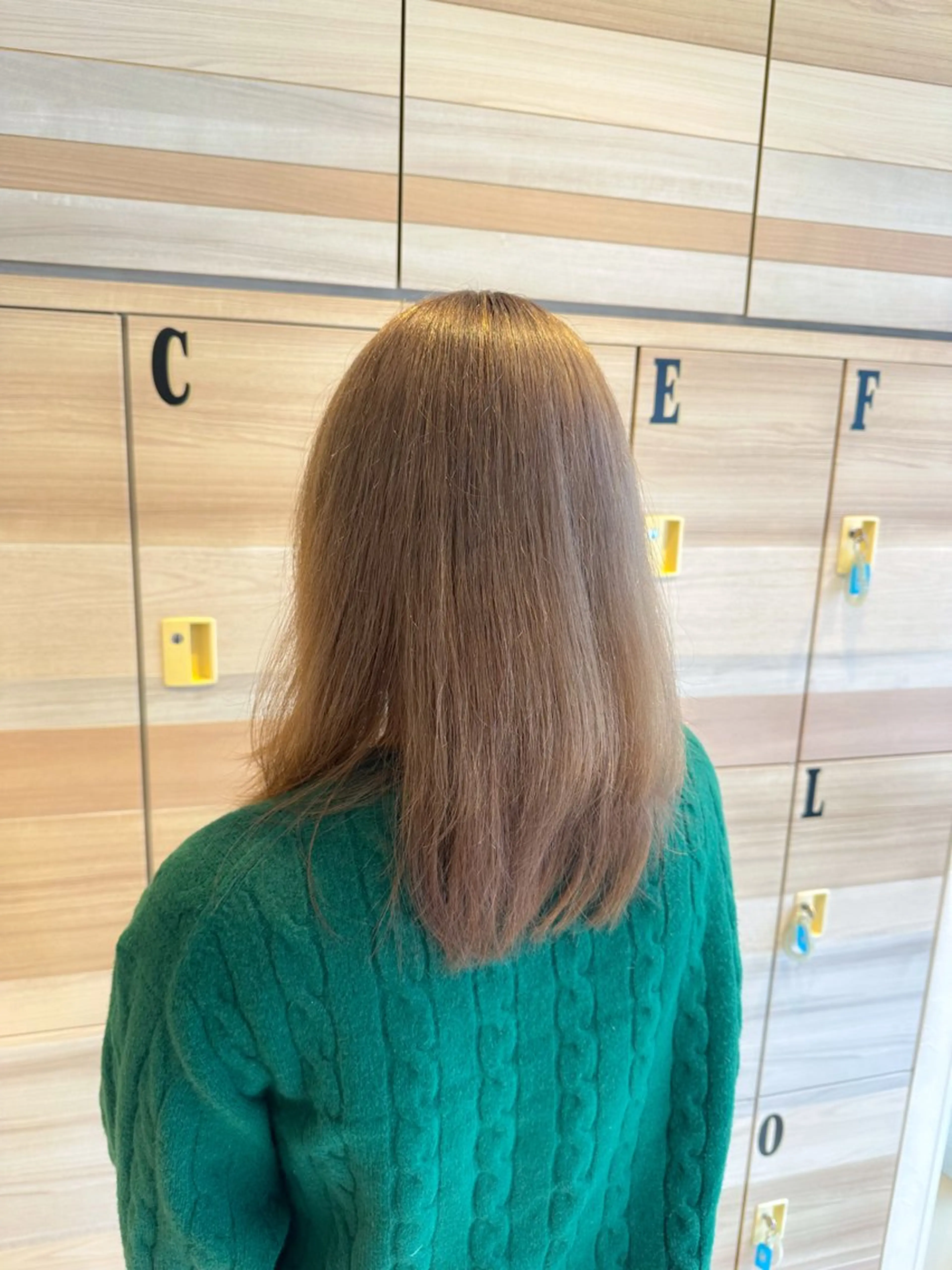 セミロング カラー ベージュカラー 透明感カラー 🫧カット/カラー/ 辻田柚🫧のヘアスタイル