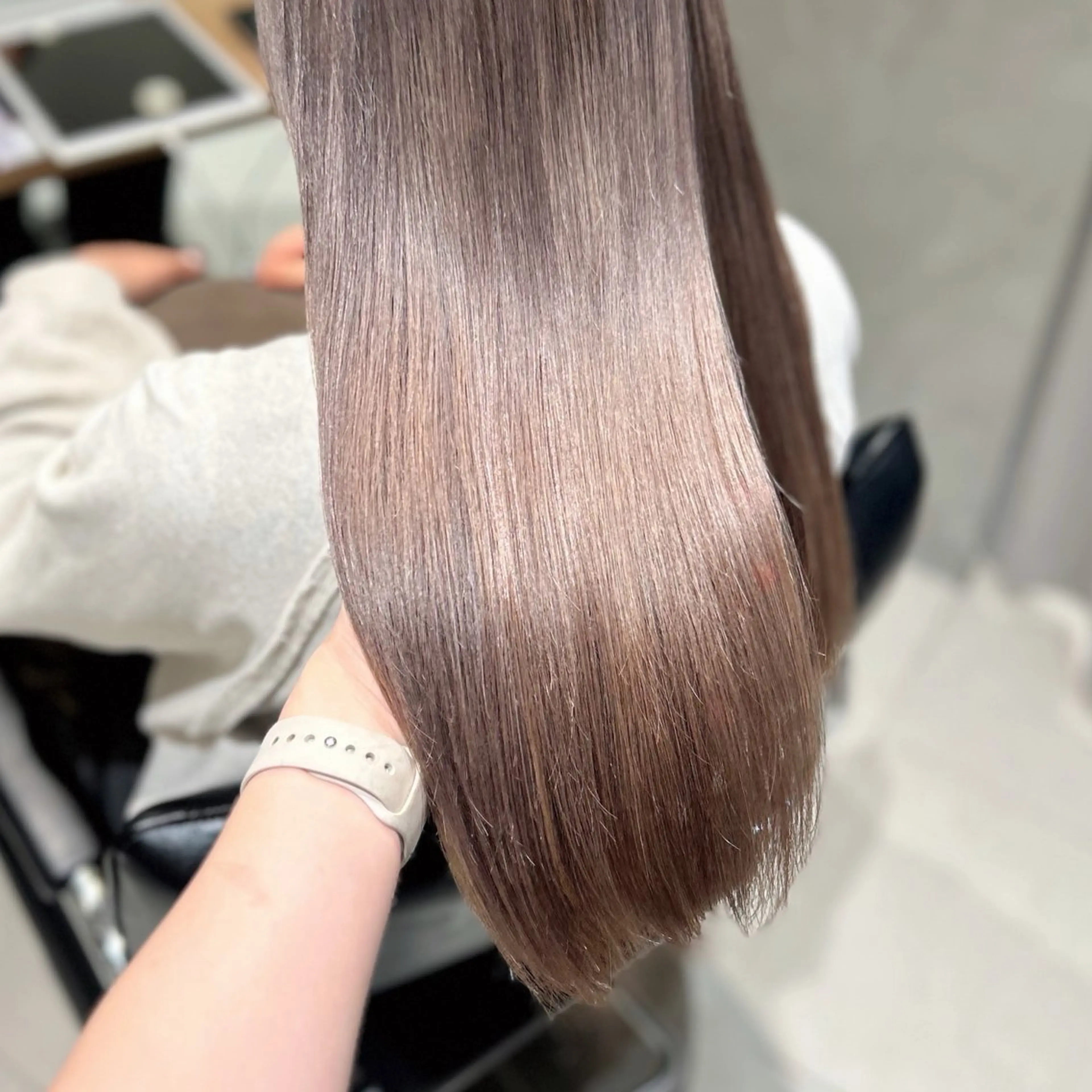 カラー ハイトーンカラー ︎︎🌟韓国艶カラー ︎🌟璃奈 (ﾘﾅ)のヘアスタイル