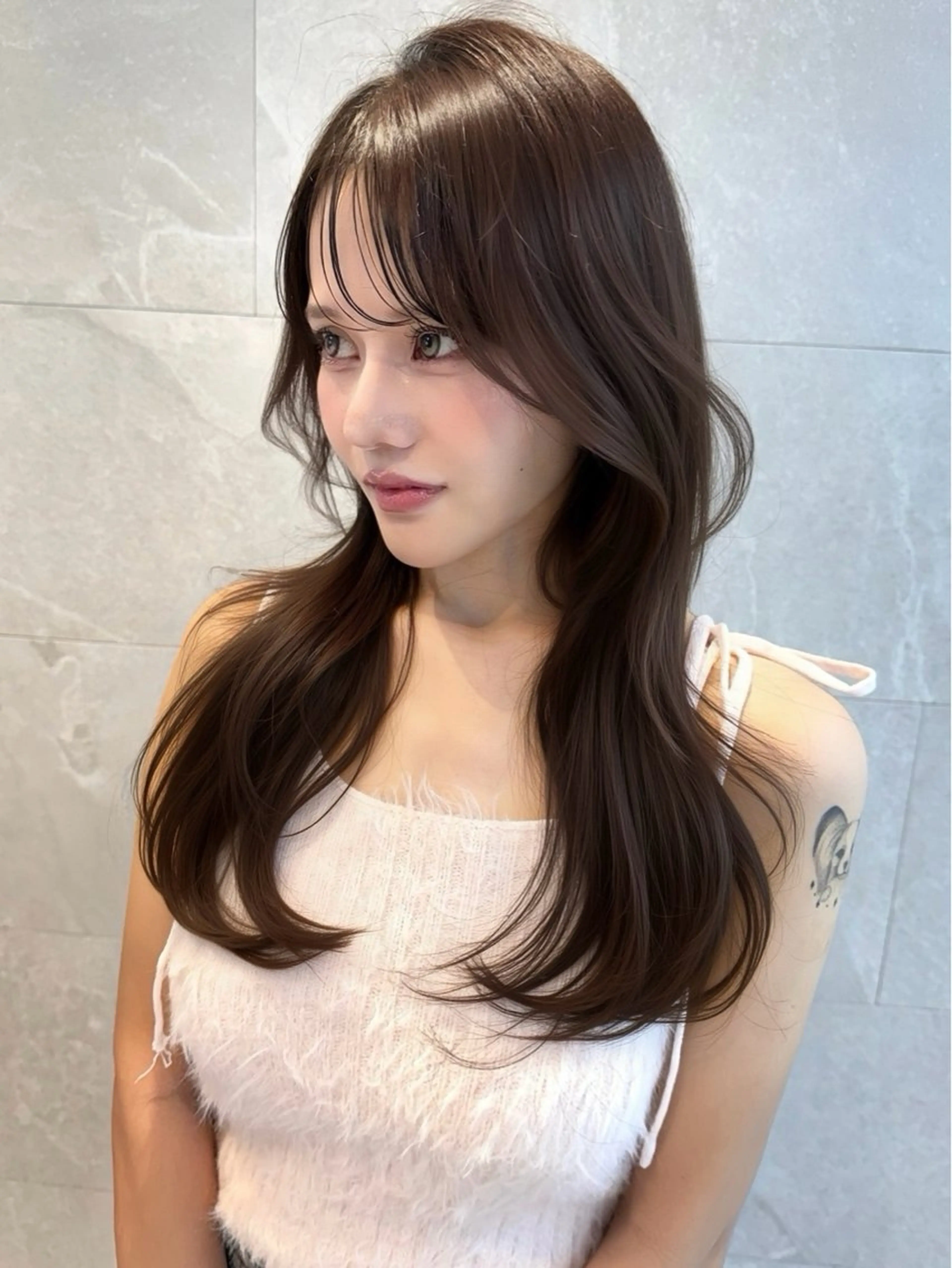 ロング カラー ヘアアレンジ ベージュカラー ブリーチ ブラウンカラー ケアブリーチ ハイトーンカラー カット ヘアカラー トリートメント 🦋高瀬寛菜🦋 韓国/ブリーチのヘアスタイル