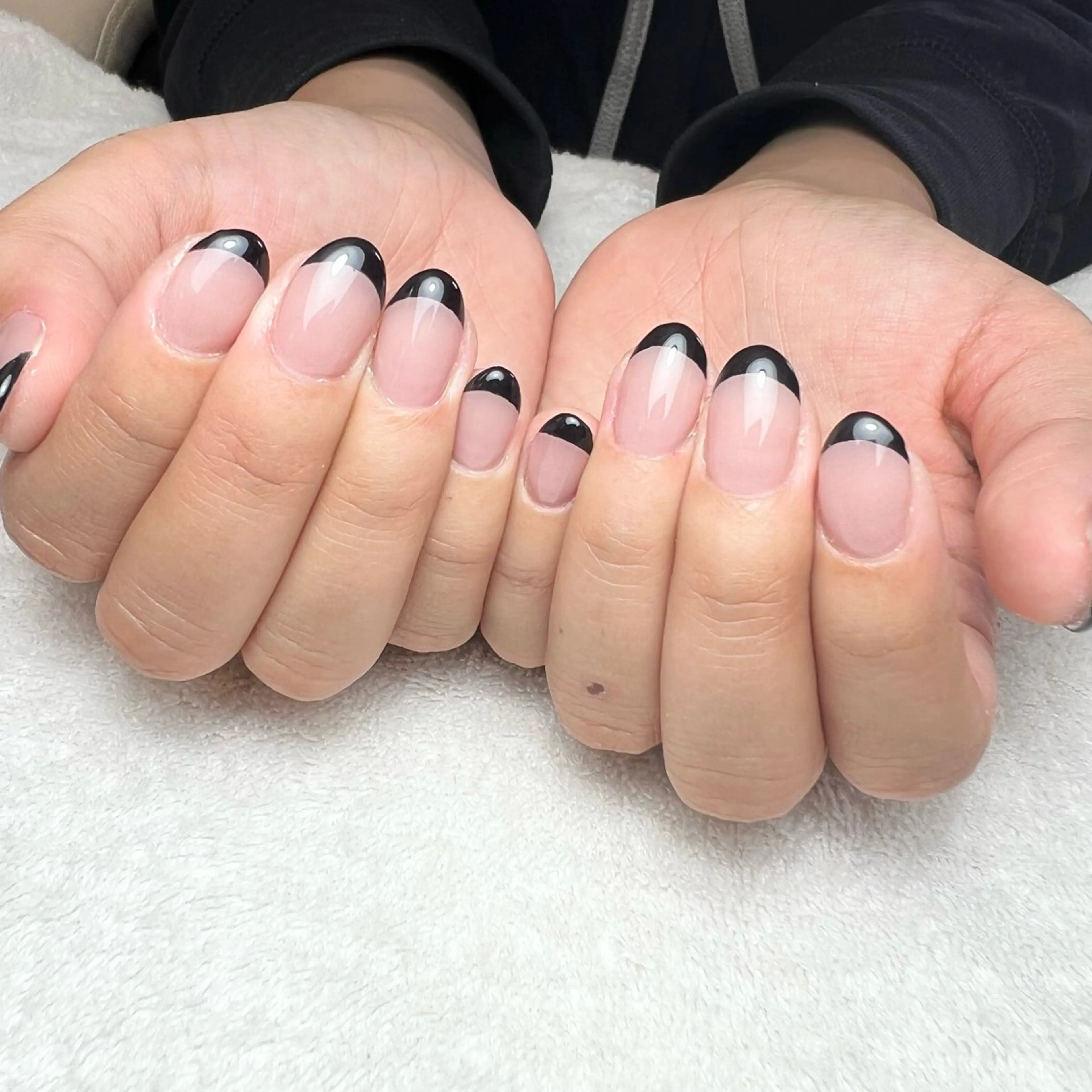 ネイル フレンチネイル ハンドネイル COCO+所属・COCO +のエステ・リラクイメージ