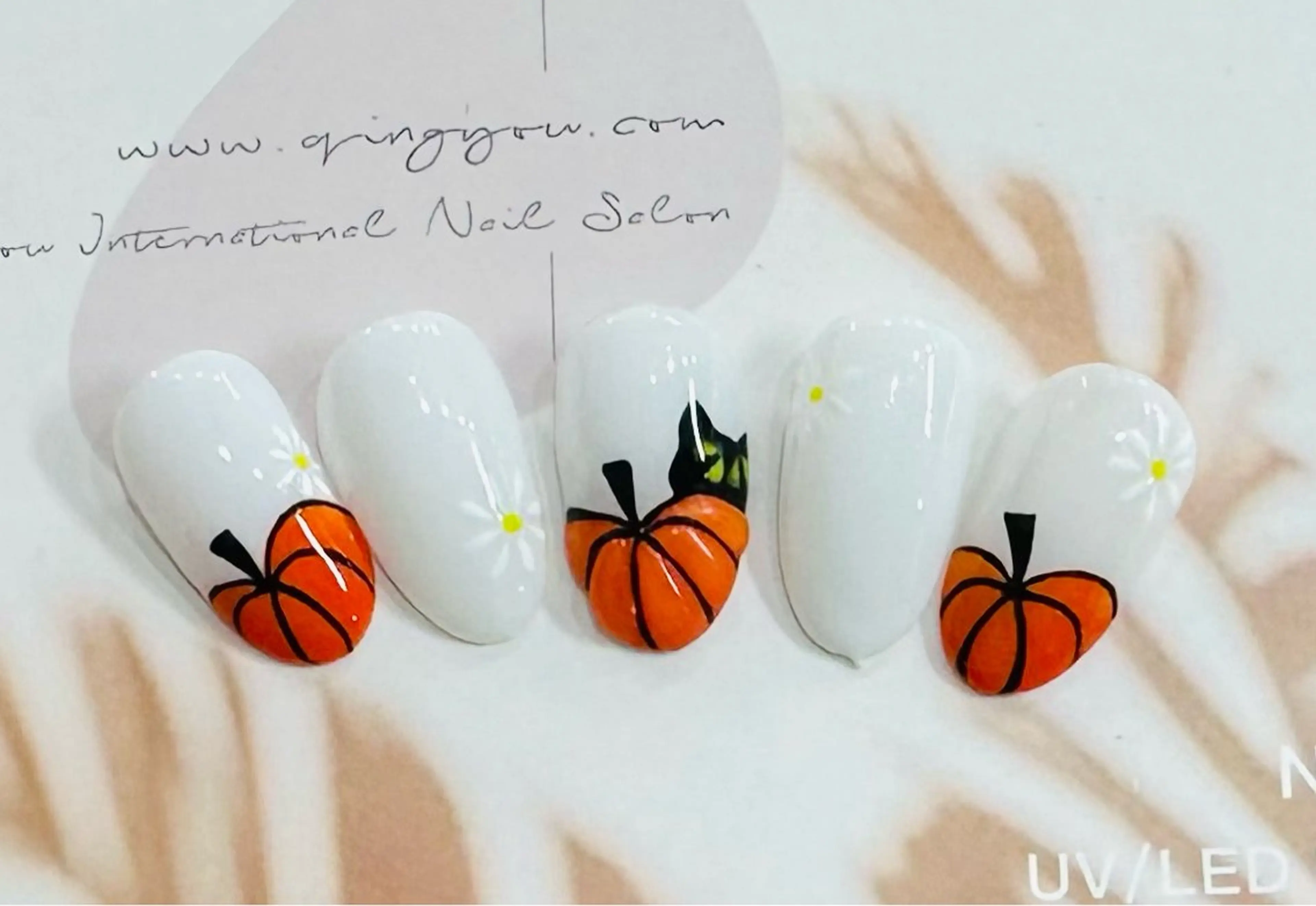 ネイル Ui_Amor (パラジェル)のネイルデザイン