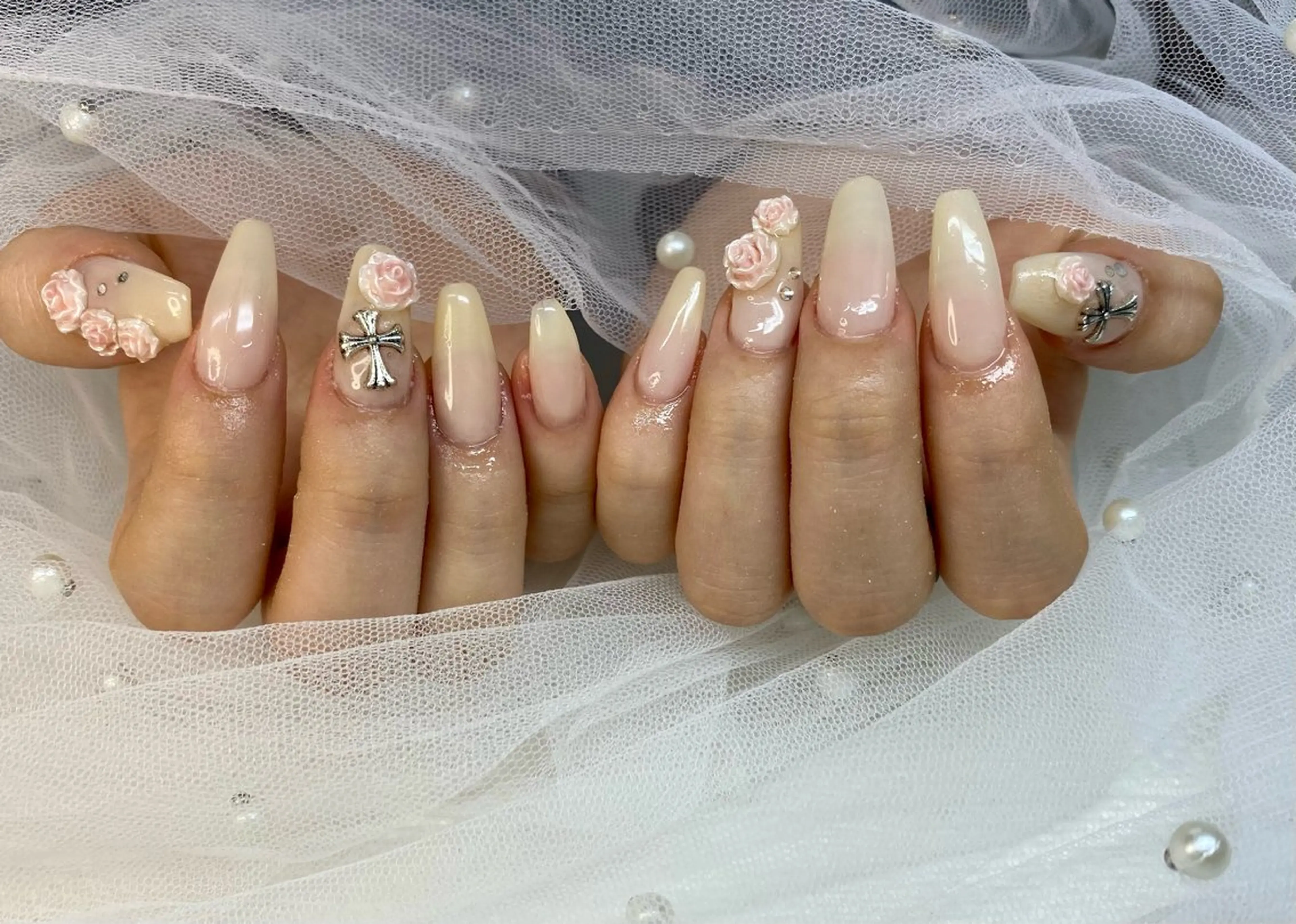 ネイル ガーリー ハンドネイル ハンドケア 心斎橋Salon Epokkuのネイルデザイン