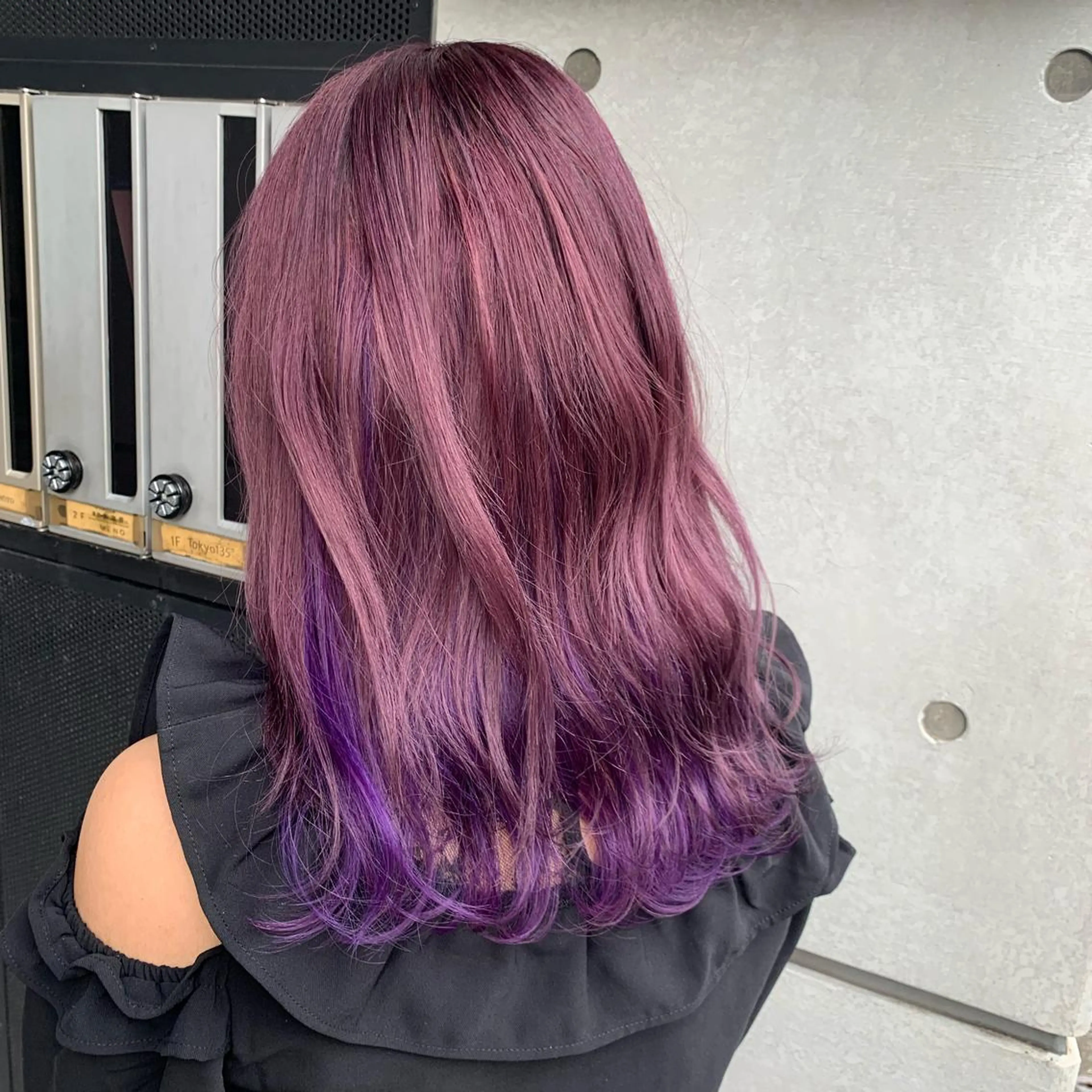 ミディアム カラー ヘアカラー 及川シゲル 髪質改善講師のヘアスタイル