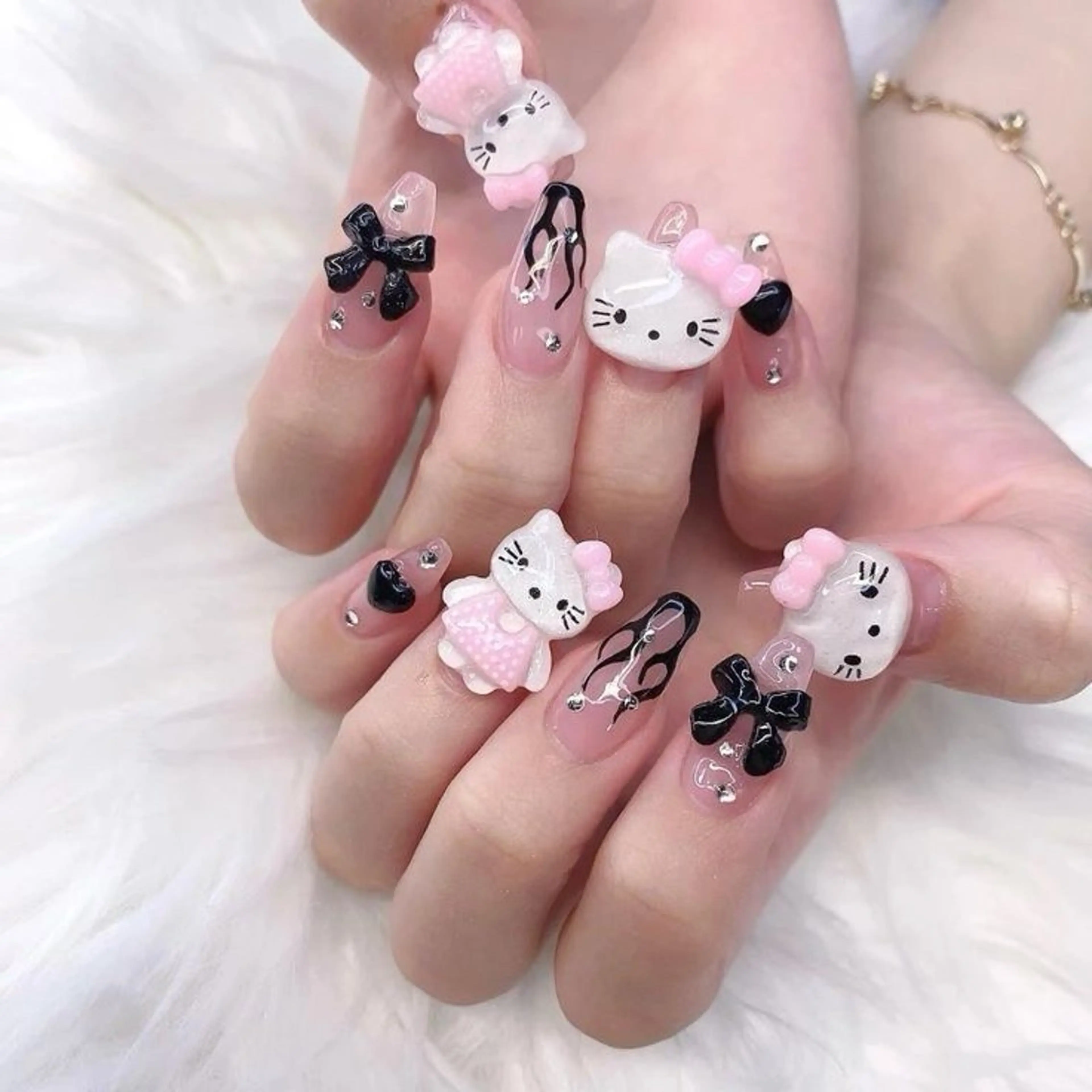 ネイル マグネットネイル ピンク ネイルチップ 冬ネイル Lee Nailsのネイルデザイン