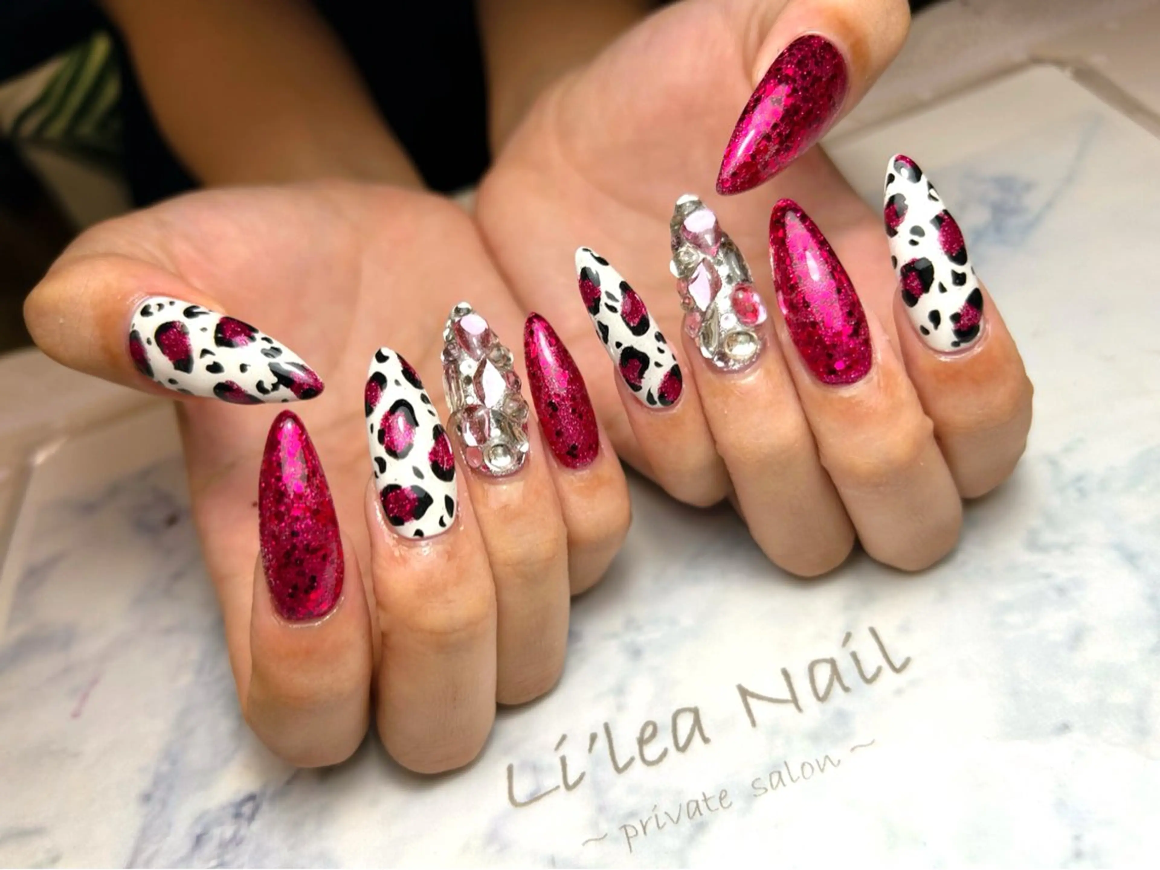 ネイル ハンドネイル Li'leaNail AINAのネイルデザイン