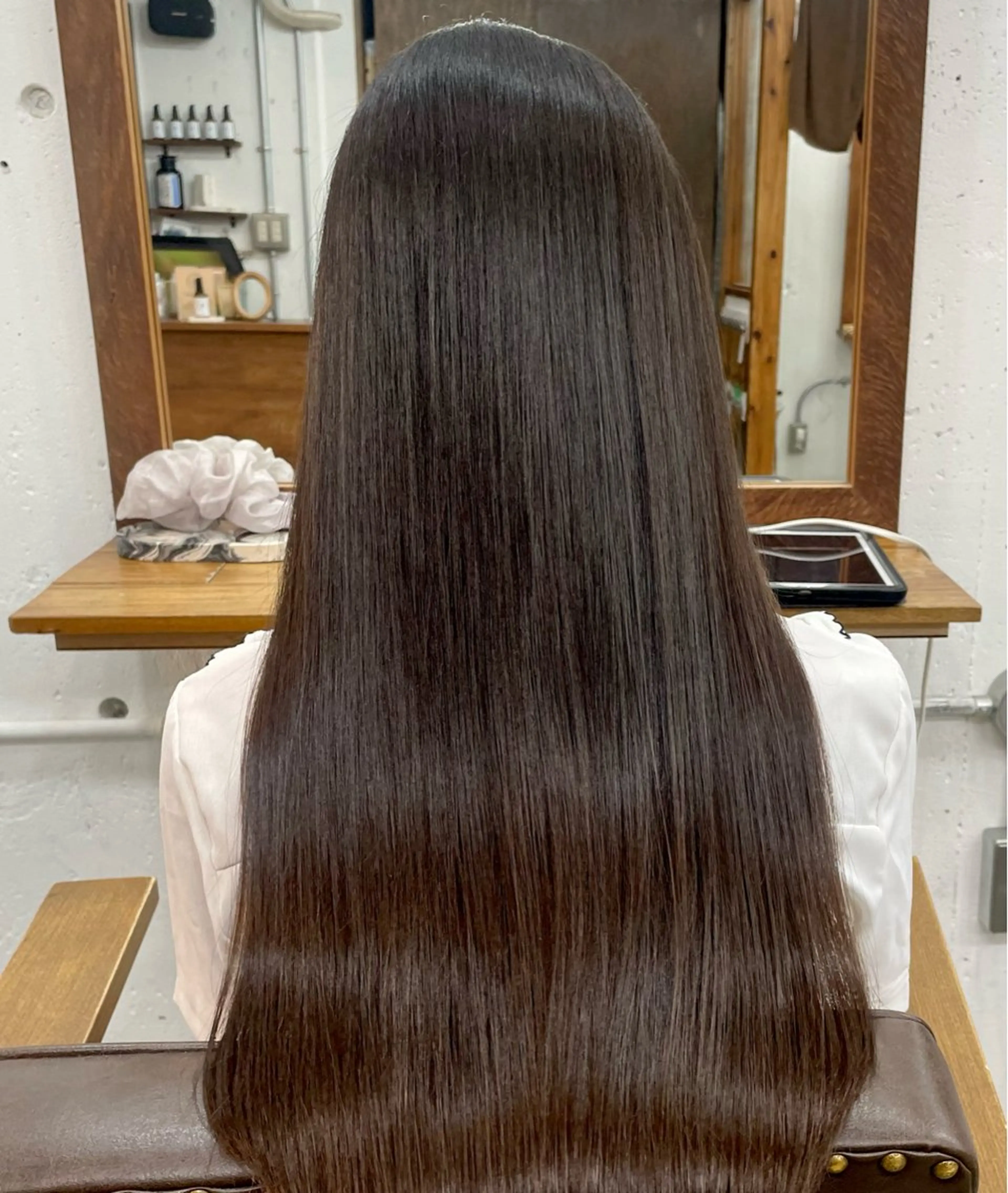 ロング パーマ 縮毛矯正 トリートメント ストレートパーマ 縮毛矯正 Ricca所属・Hina🧵/恵比寿 中目黒/透明感カラーのヘアスタイル