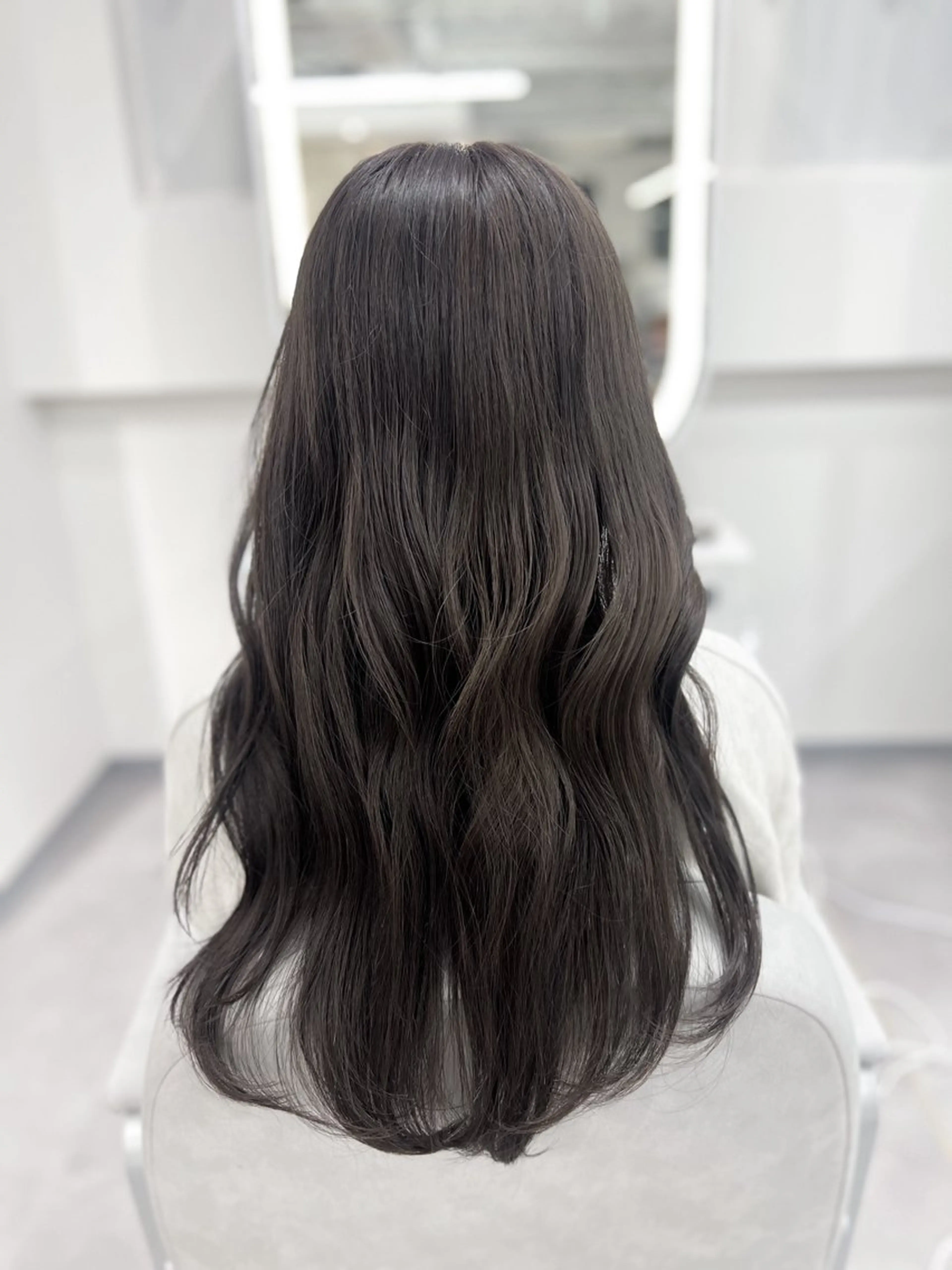 ロング Elsa the leap元町店所属・Elsa アヤカのヘアスタイル