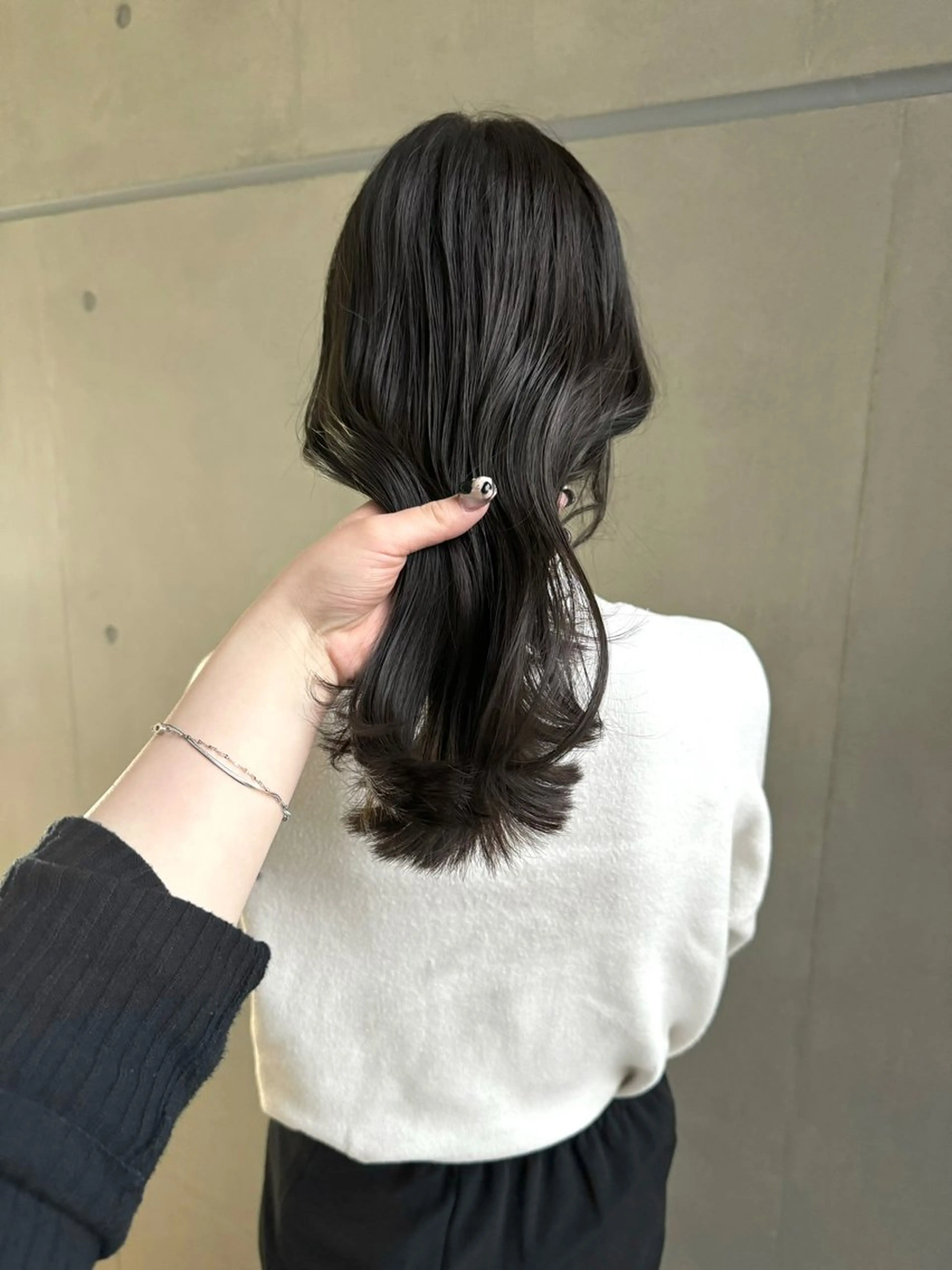 ミディアム カラー 透明感カラー🪡🤍 nanao🤍🪡のヘアスタイル