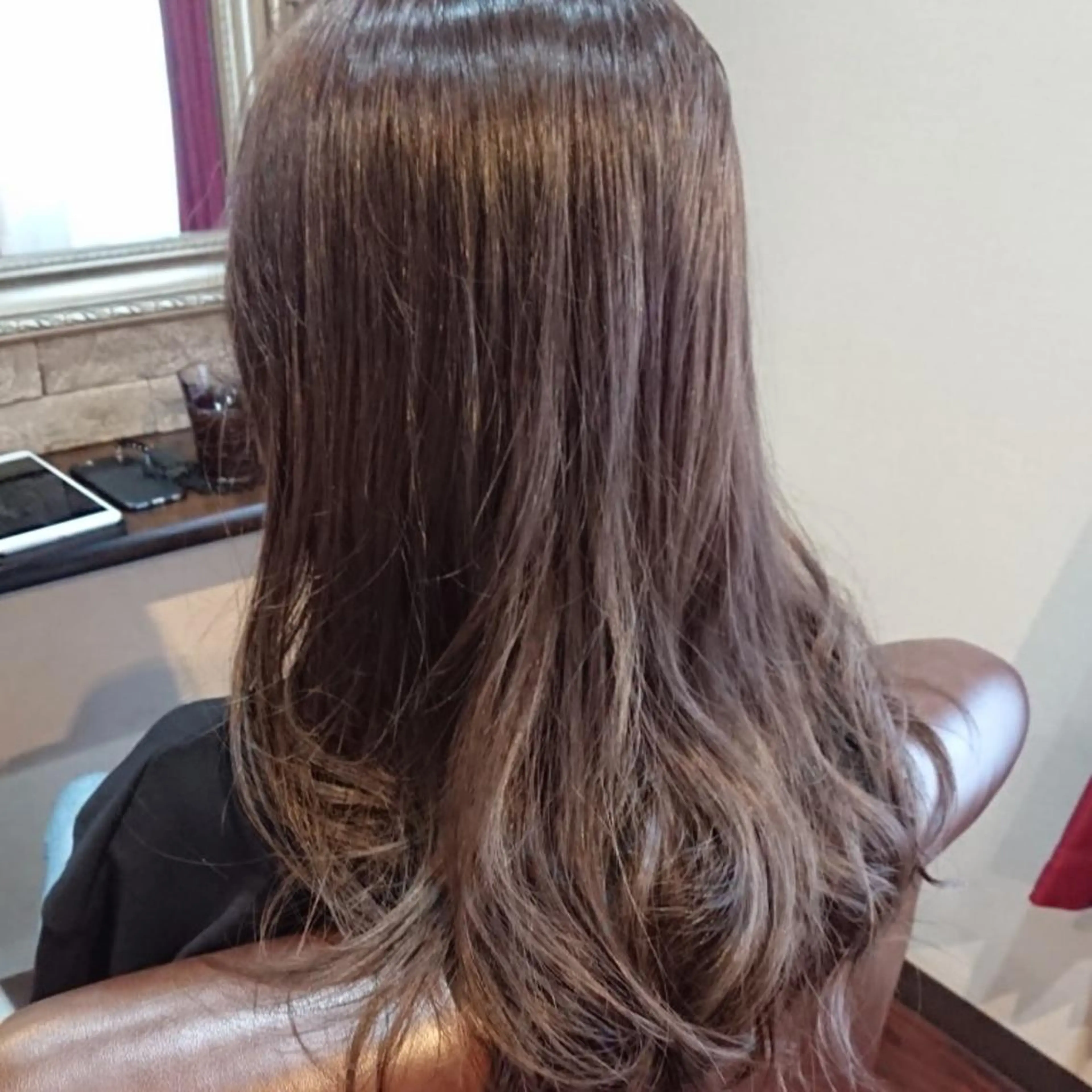 ロング カラー グレージュ ラベンダーカラー ラベンダーグレージュ ラベンダーグレー ヘアカラー トリートメント 美髪 カラーリストのヘアスタイル