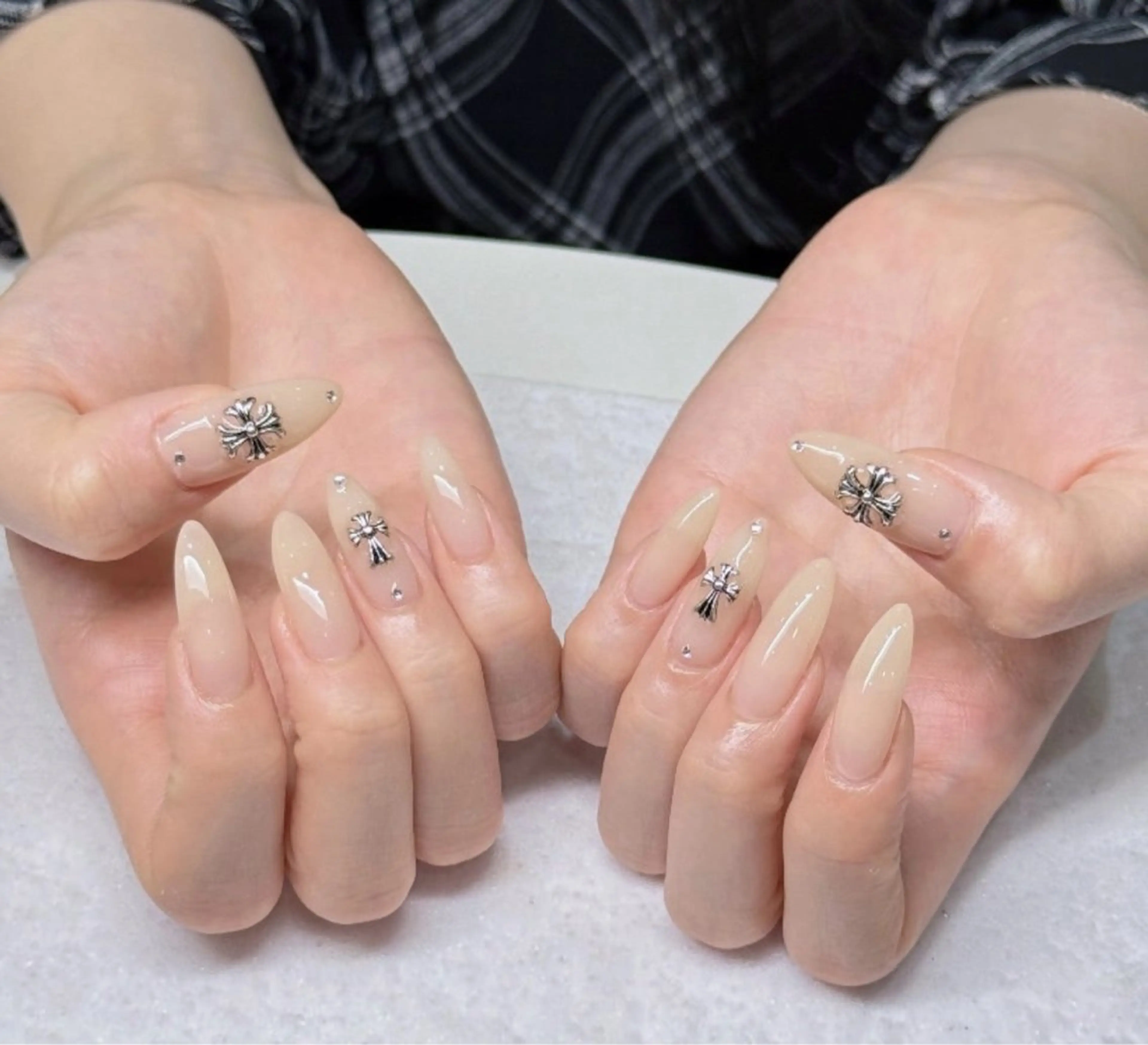 ネイル オーロラネイル ブルー チークネイル フットネイル フレンチネイル ハンドネイル REI レイのネイルデザイン