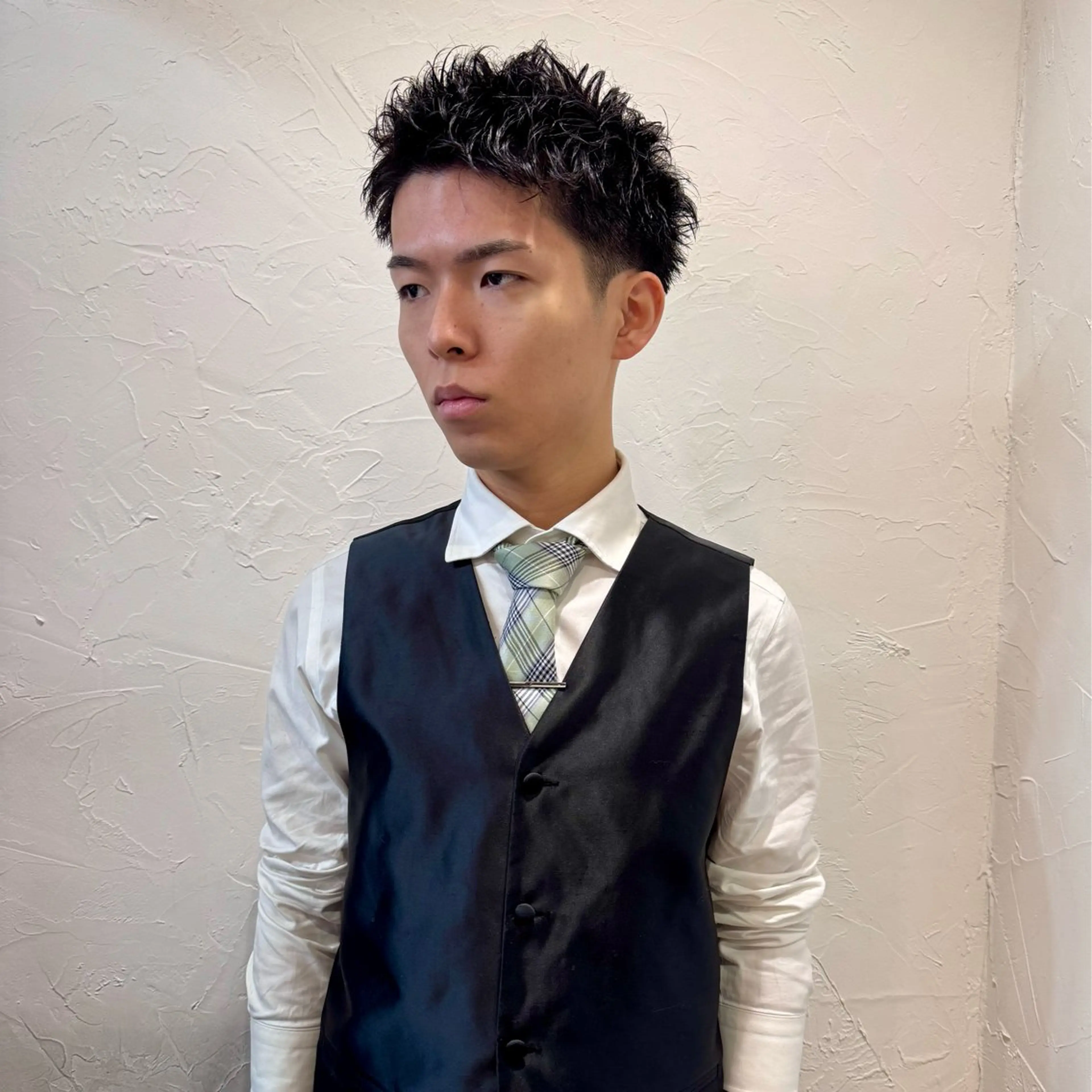 ショート パーマ メンズ アップバング メンズ就活ヘア メンズパーマ メンズショート スパイキーショート カット パーマ ヘアセット 【池袋/スパイキー ショート】ⓝⓘⓜⓤのヘアスタイル