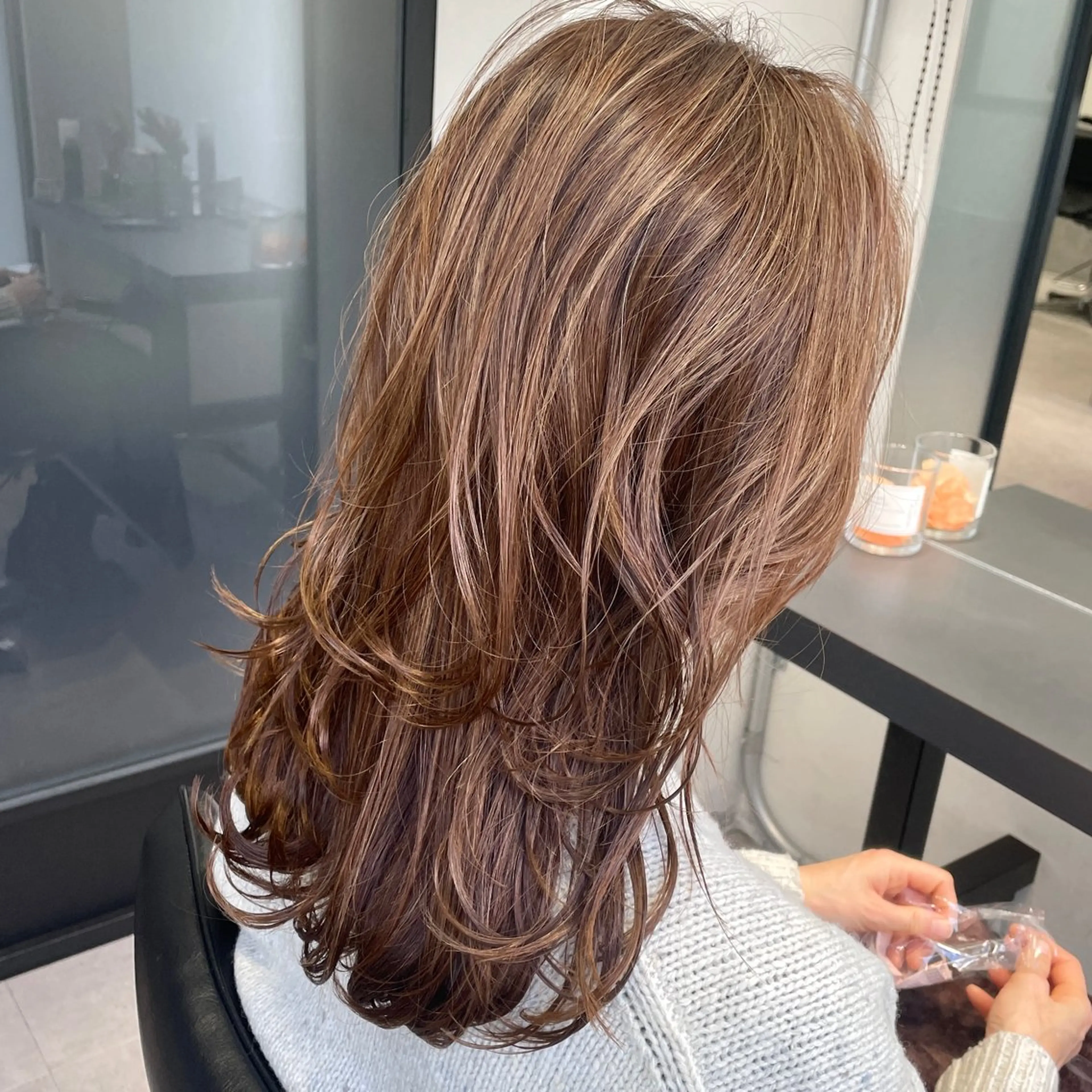 ロング カラー ベージュカラー グレージュ ハイライトカラー ハイライト ロング ヘアカラー トリートメント DX SHARE SALON所属・matka白髪ぼかし 大人ヘア/KEIKOのヘアスタイル