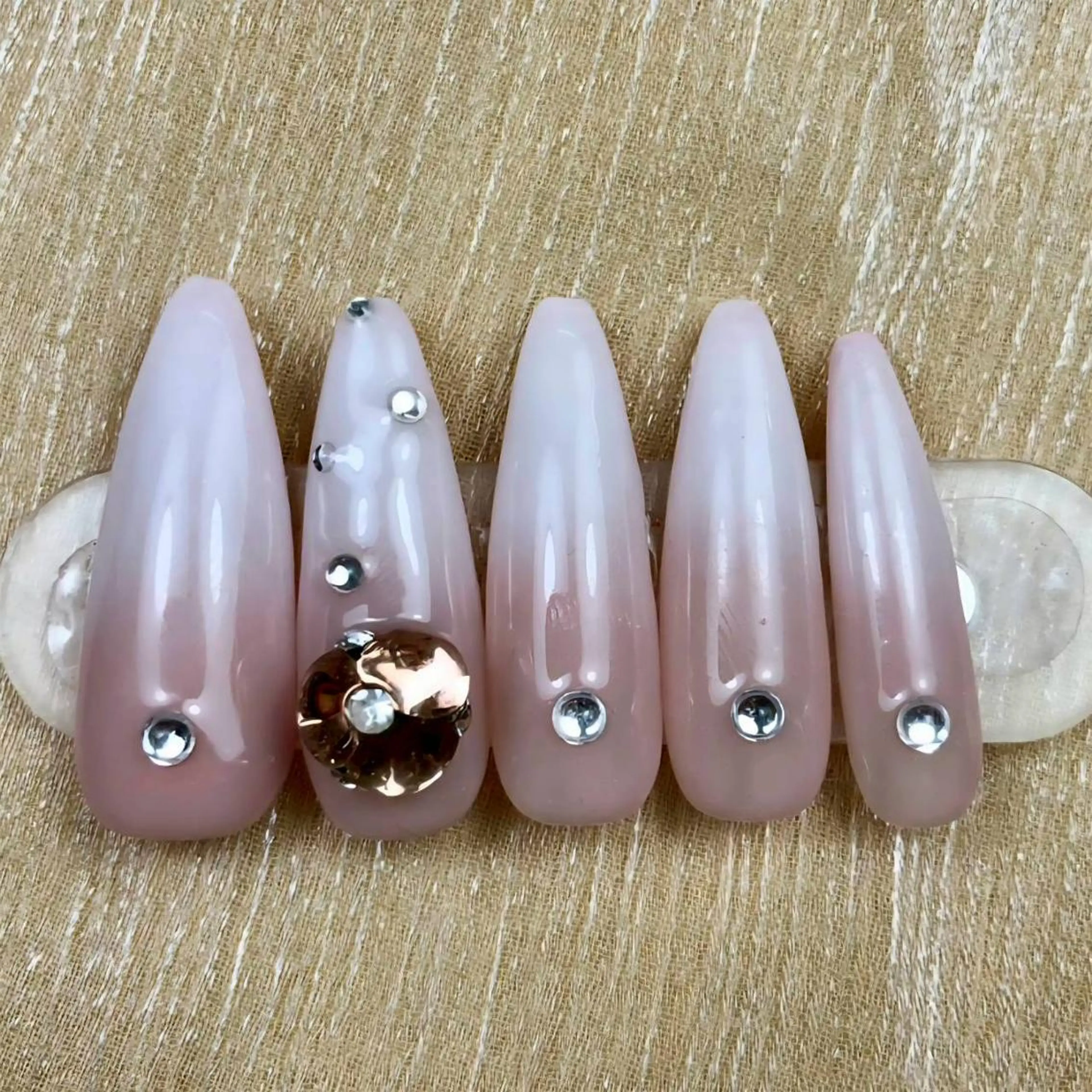 ネイル ハンドネイル MIHANA ネイルサロンのネイルデザイン