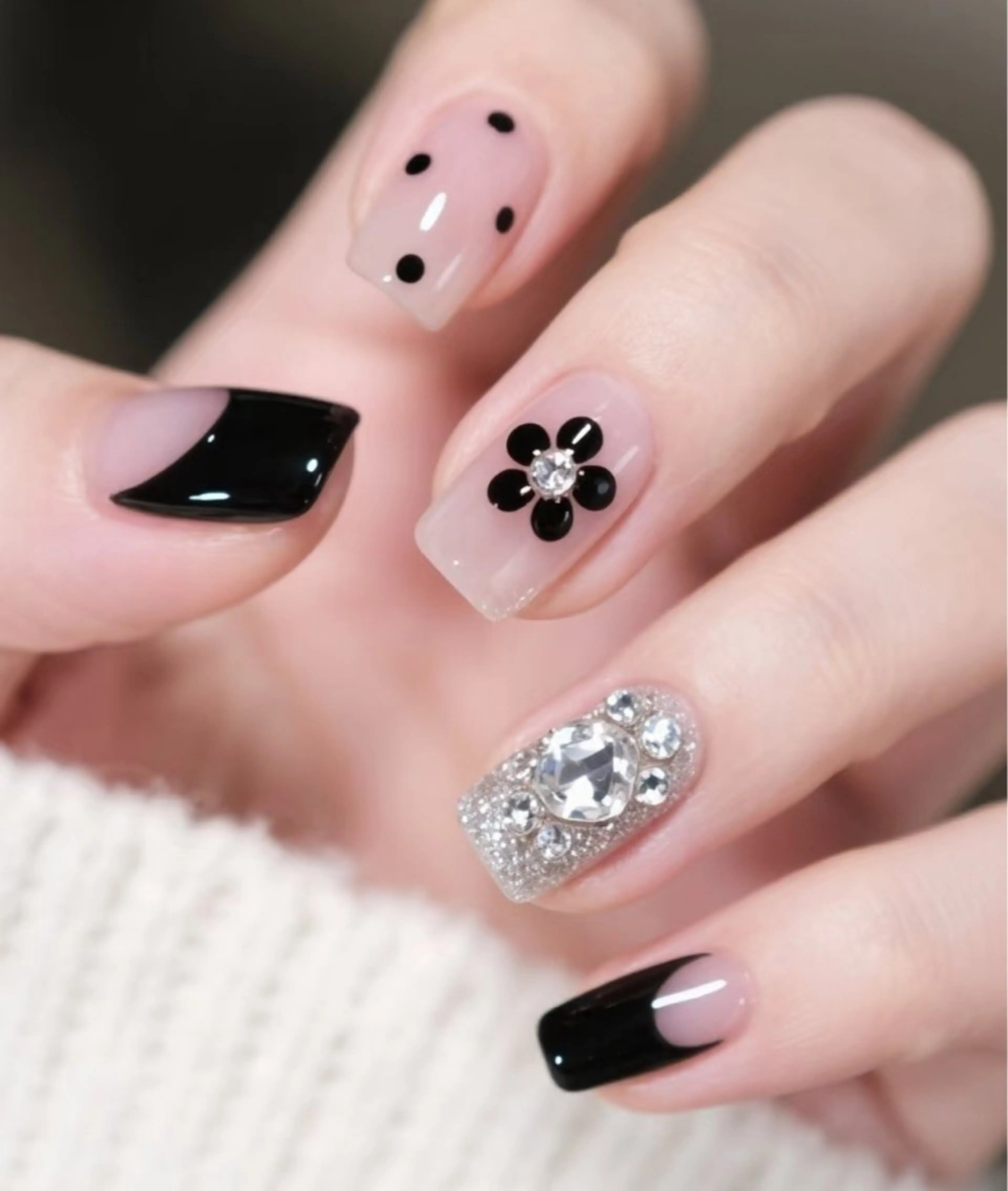 ネイル フレンチネイル ハンドネイル Maylie Nail所属・キイ サロンのネイルデザイン