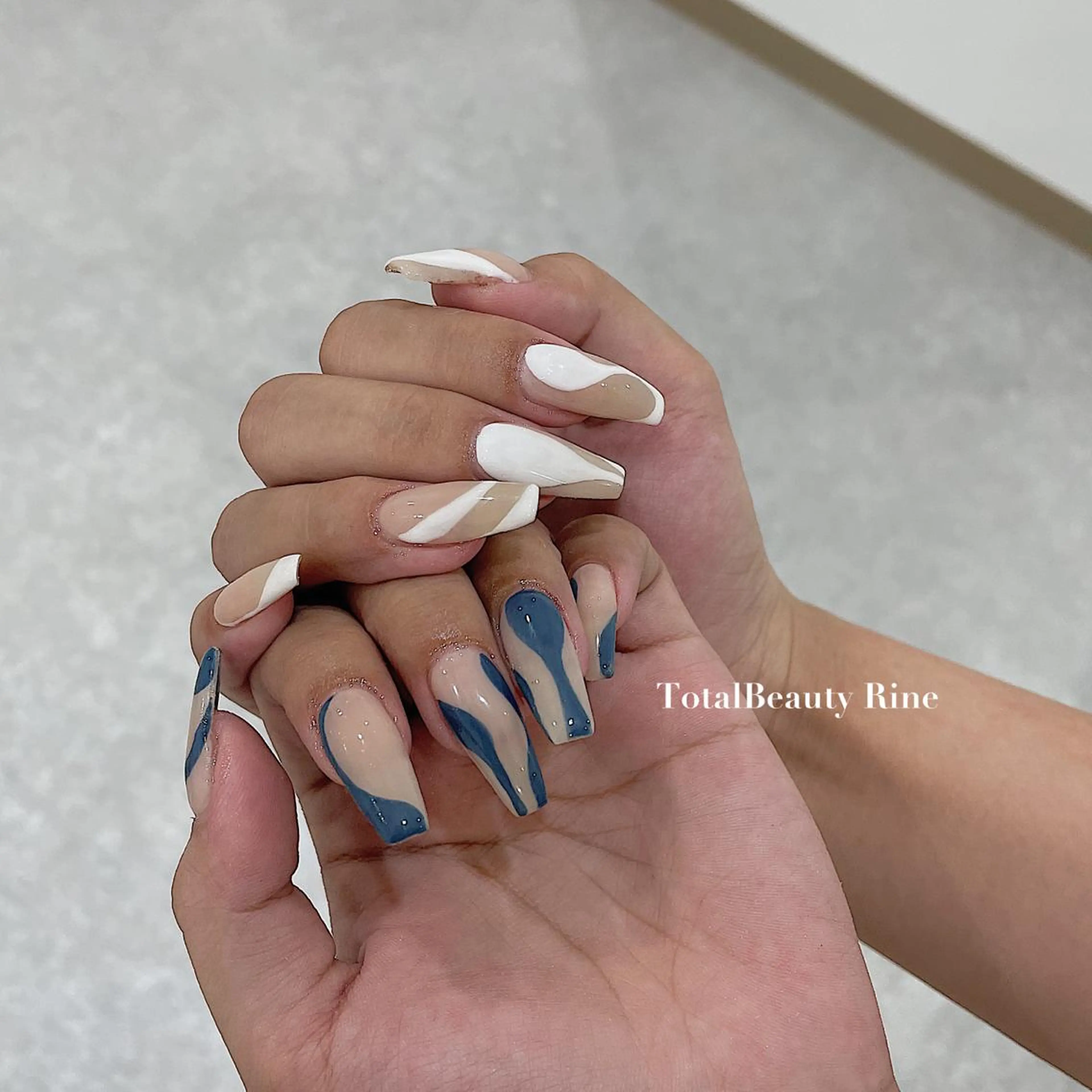 ネイル nail&eyelash Rine所属・Rine 放出 (リネ)のネイルデザイン